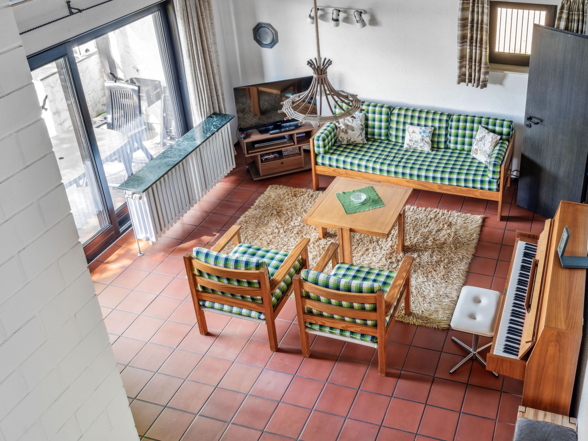 George Countryhouse-Image-tags.info