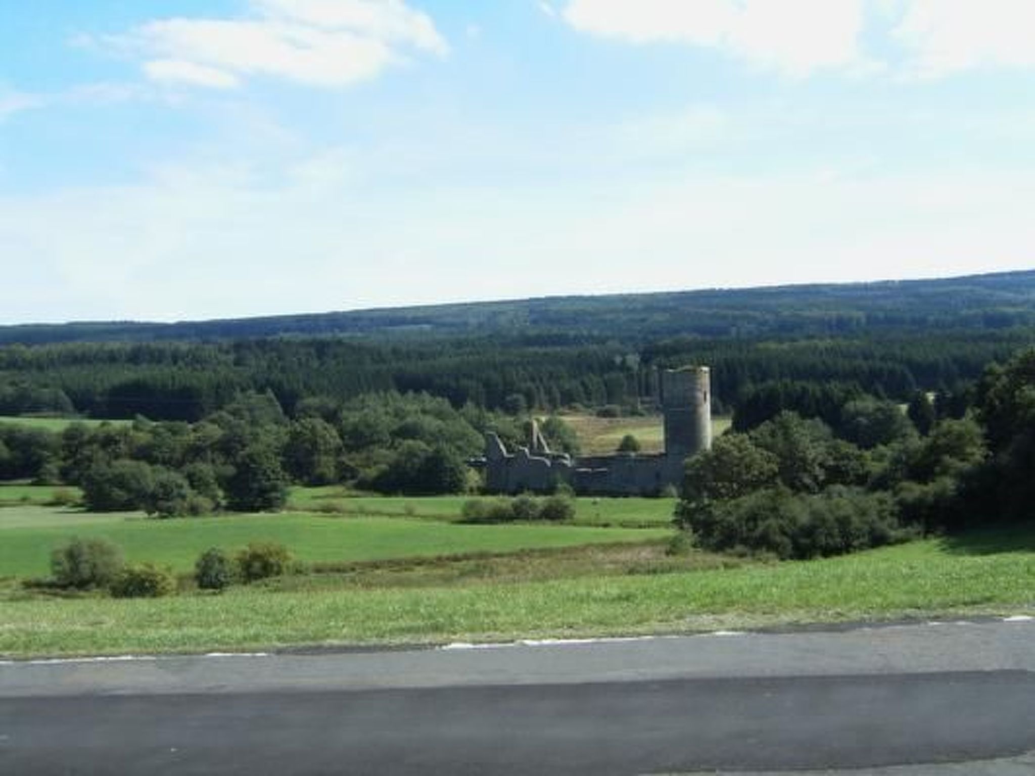 Wohnung mit Terrasse-Draußen