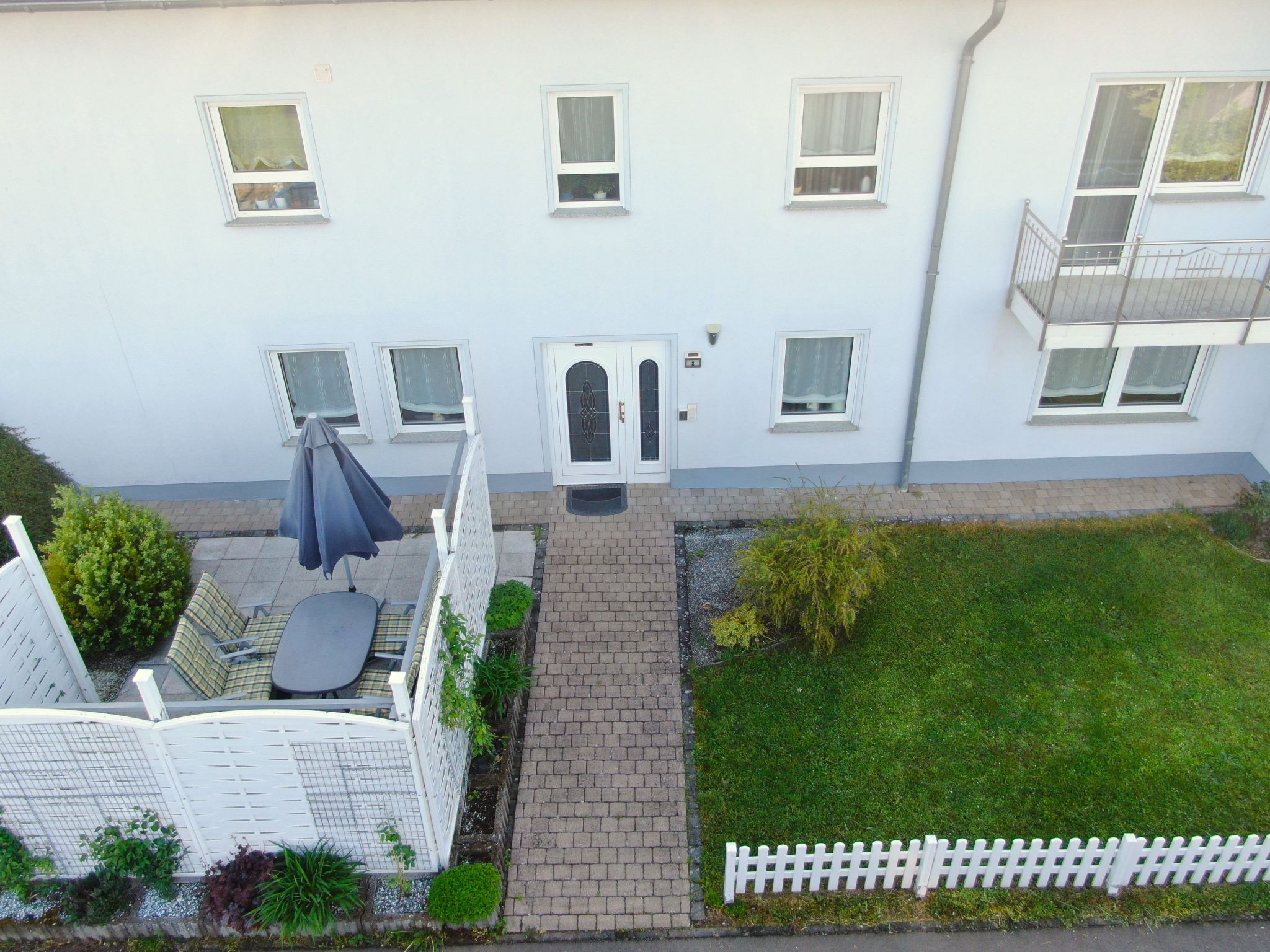 Wohnung mit Terrasse-Drinnen