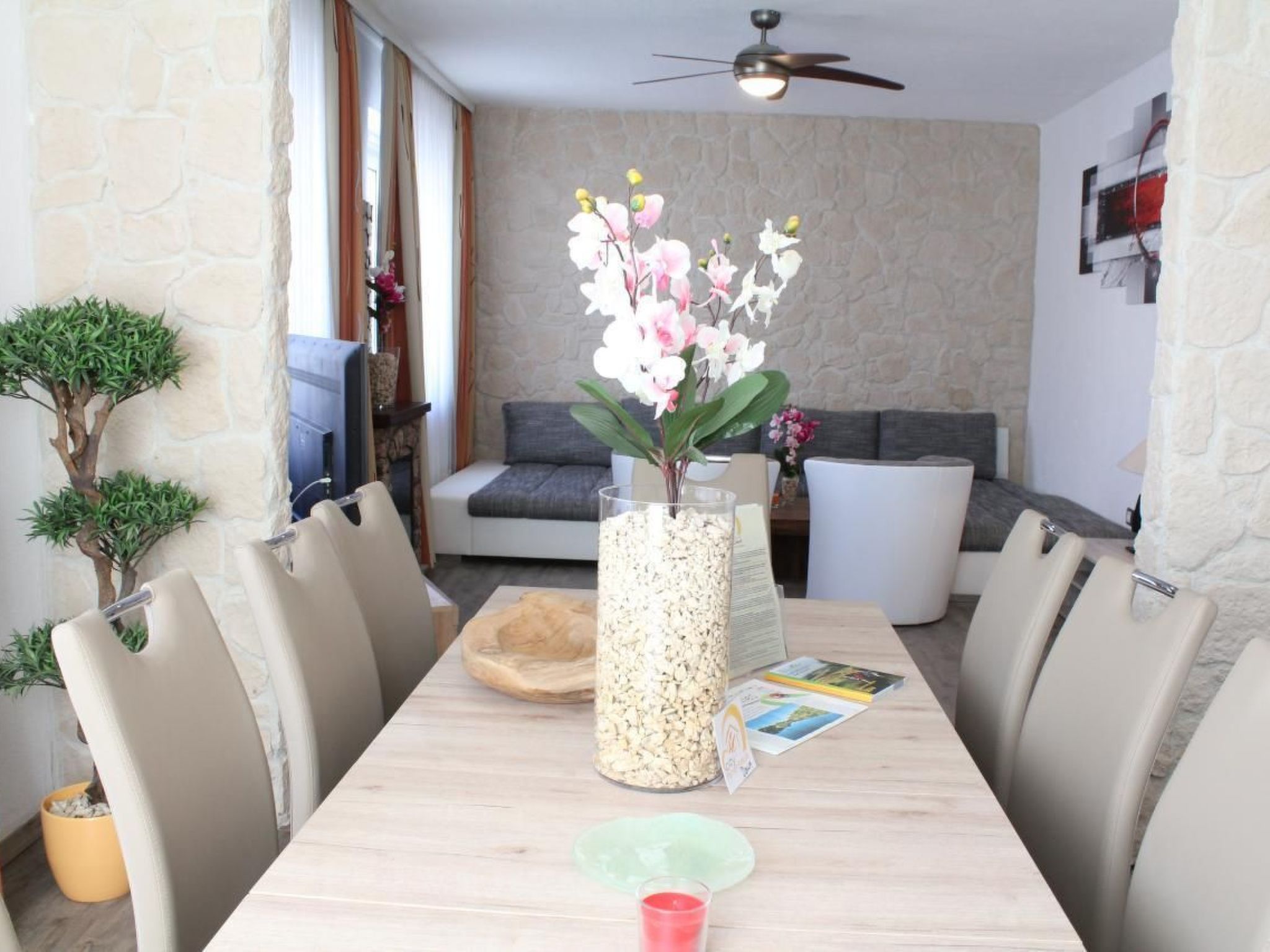 Modernes Ferienhaus in Daun-Dedans