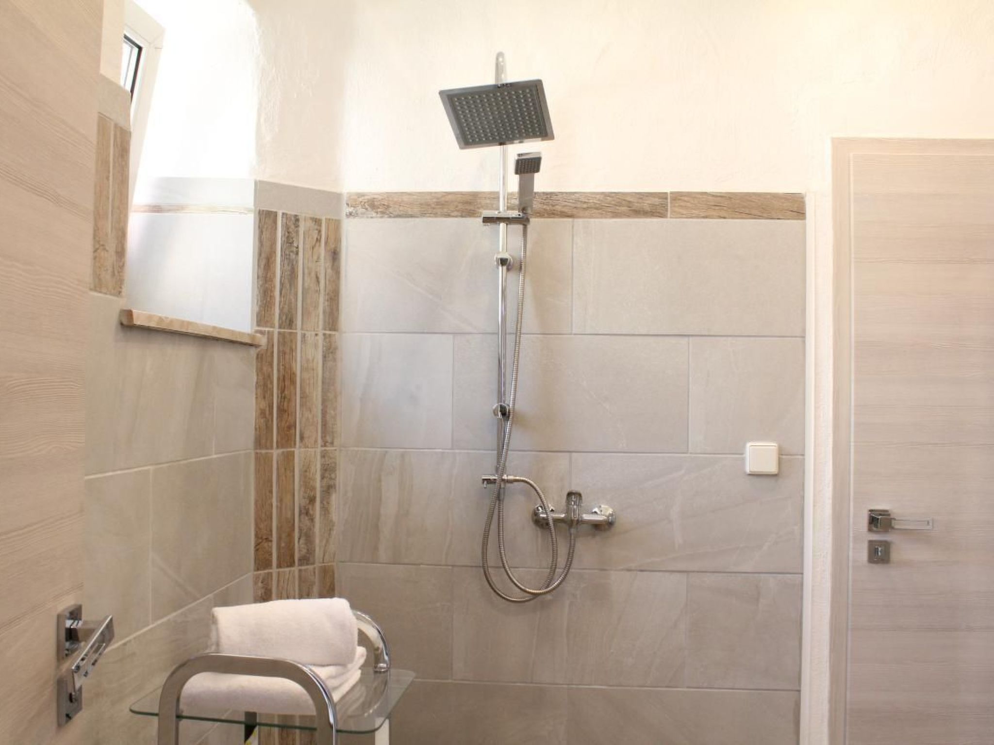 Modernes Ferienhaus in Daun-Dedans