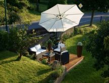 Modern appartement aan de bosrand in Irmenach met tuin, vlakbij golfbaan - thumbnail 1