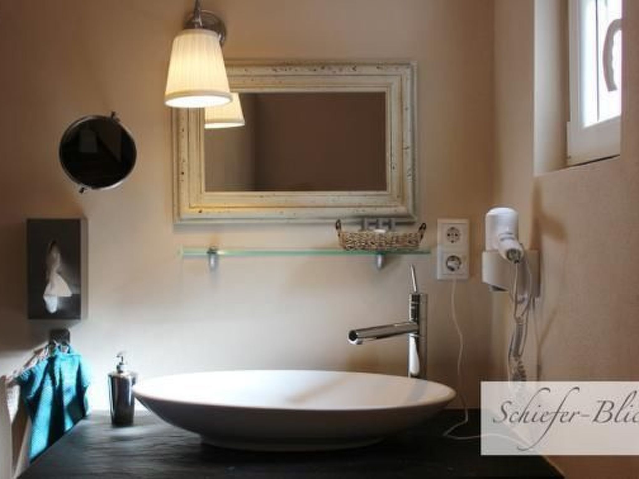 Schiefer Blick, Wohnung mit Terrasse und Balkon-Binnen