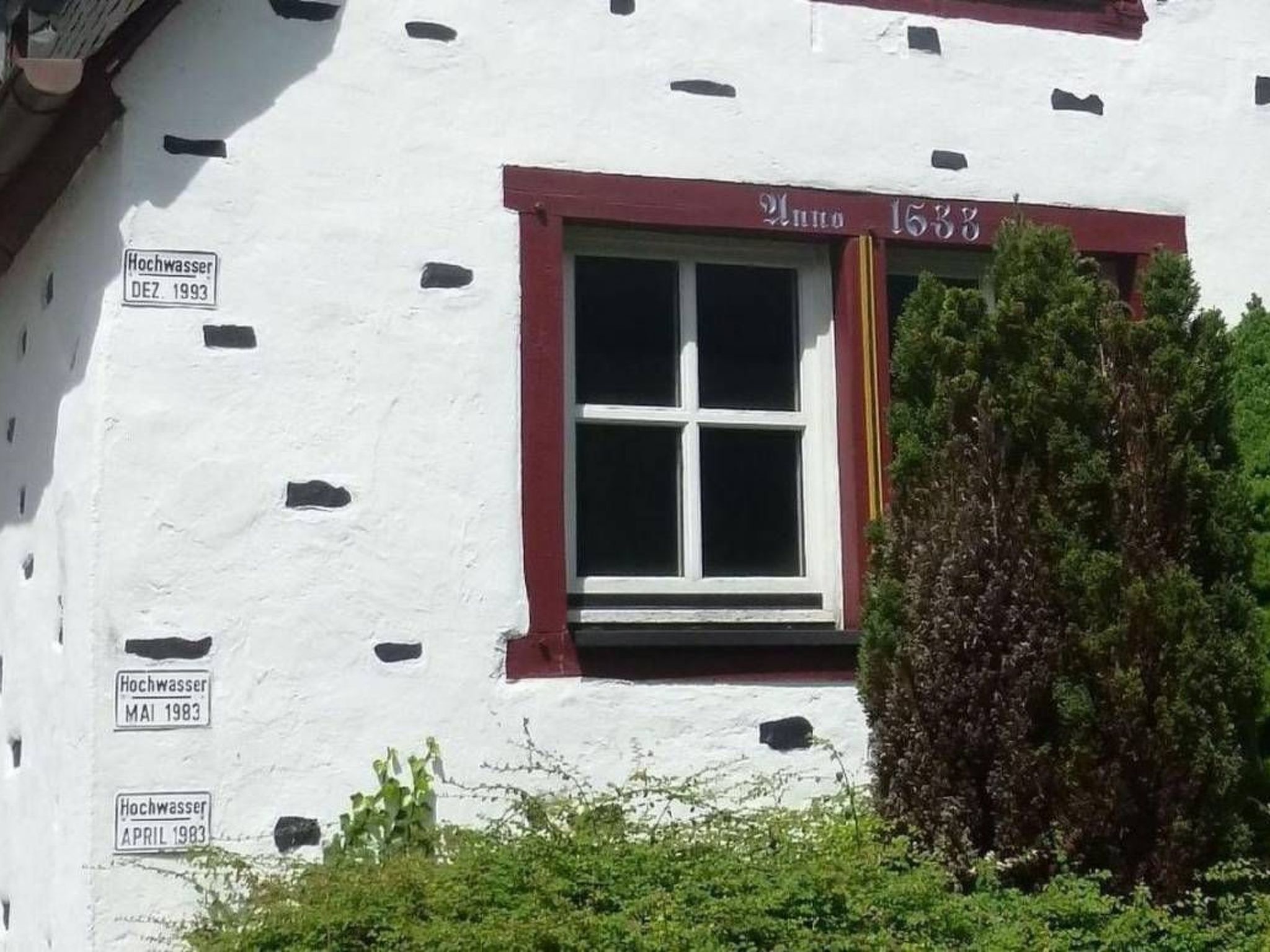 Altes Fährhaus anno 1 6 3 3 - Traumferienwohnung in exponierter Moselufer-Lage-Image-tags.info