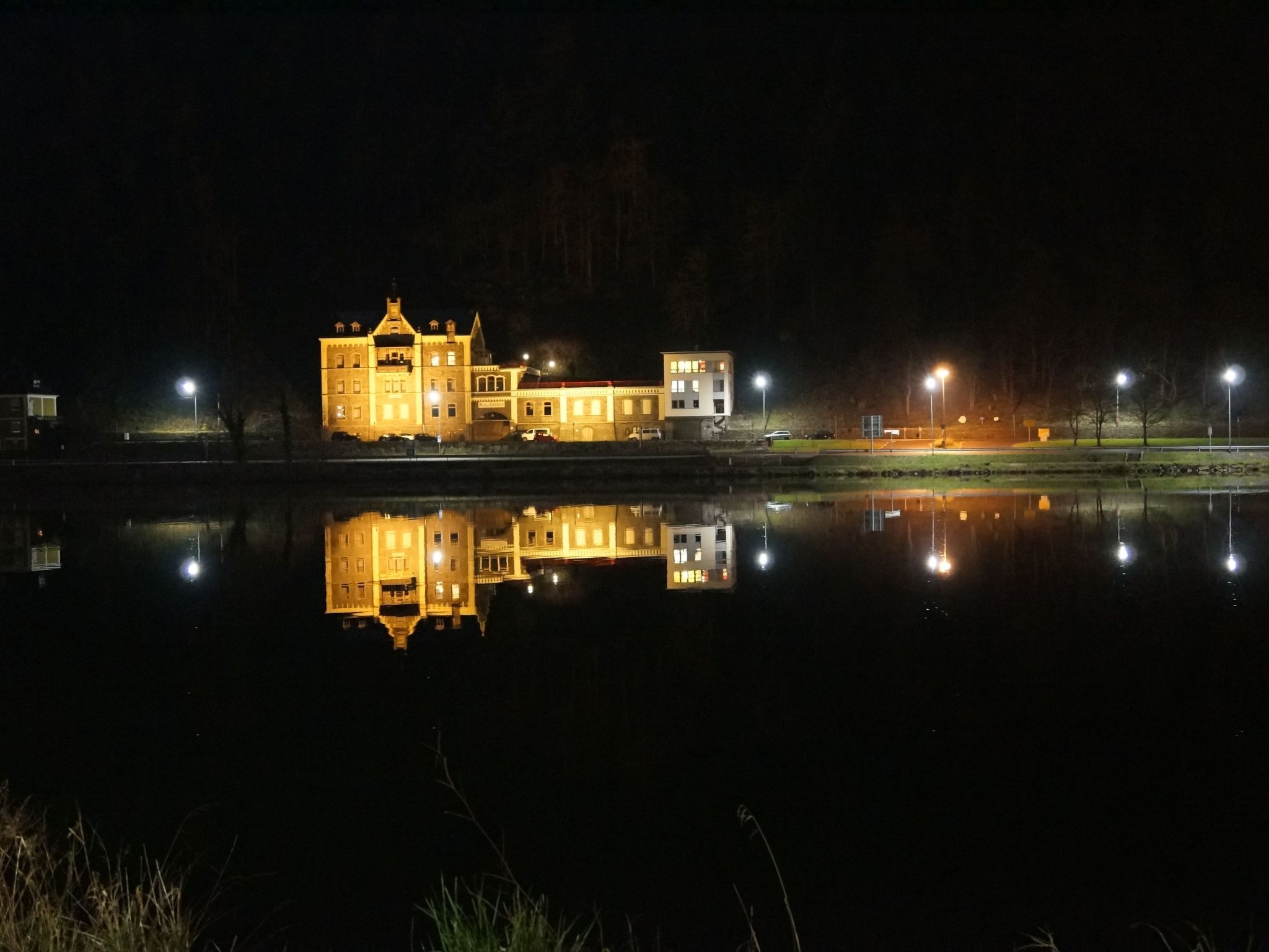 Moselschiefer-Traumferienwohnung am Moselufer-Binnen