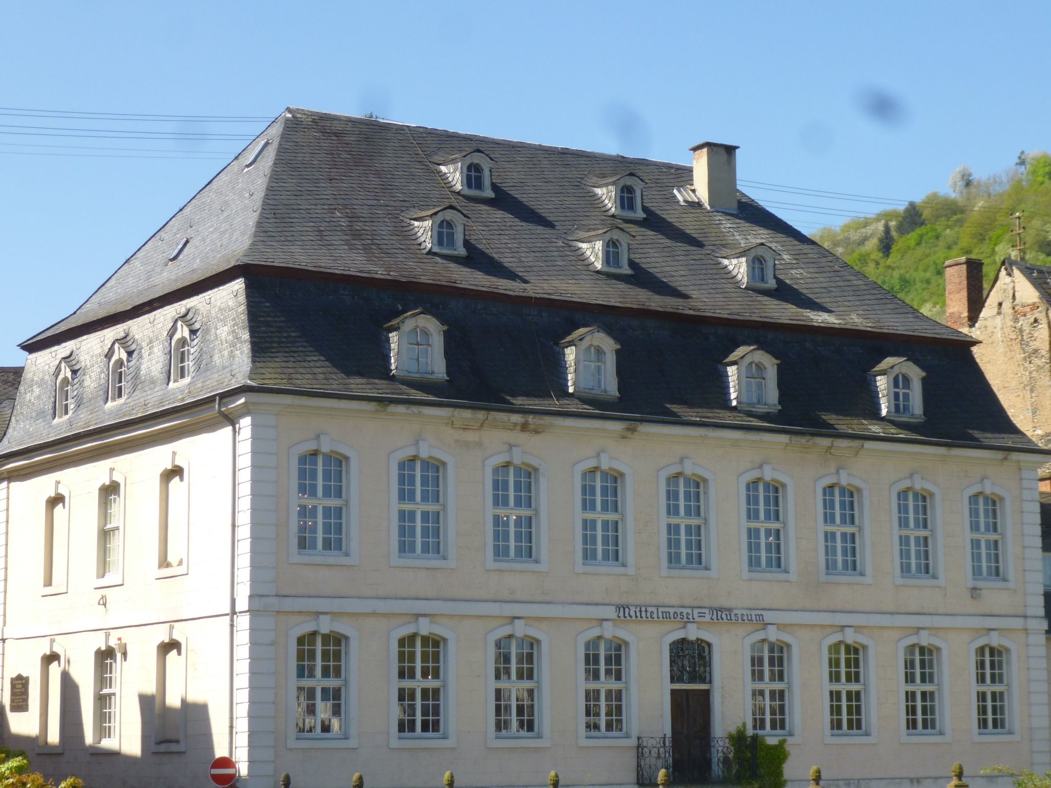 Moselschiefer-Traumferienwohnung am Moselufer-Binnen