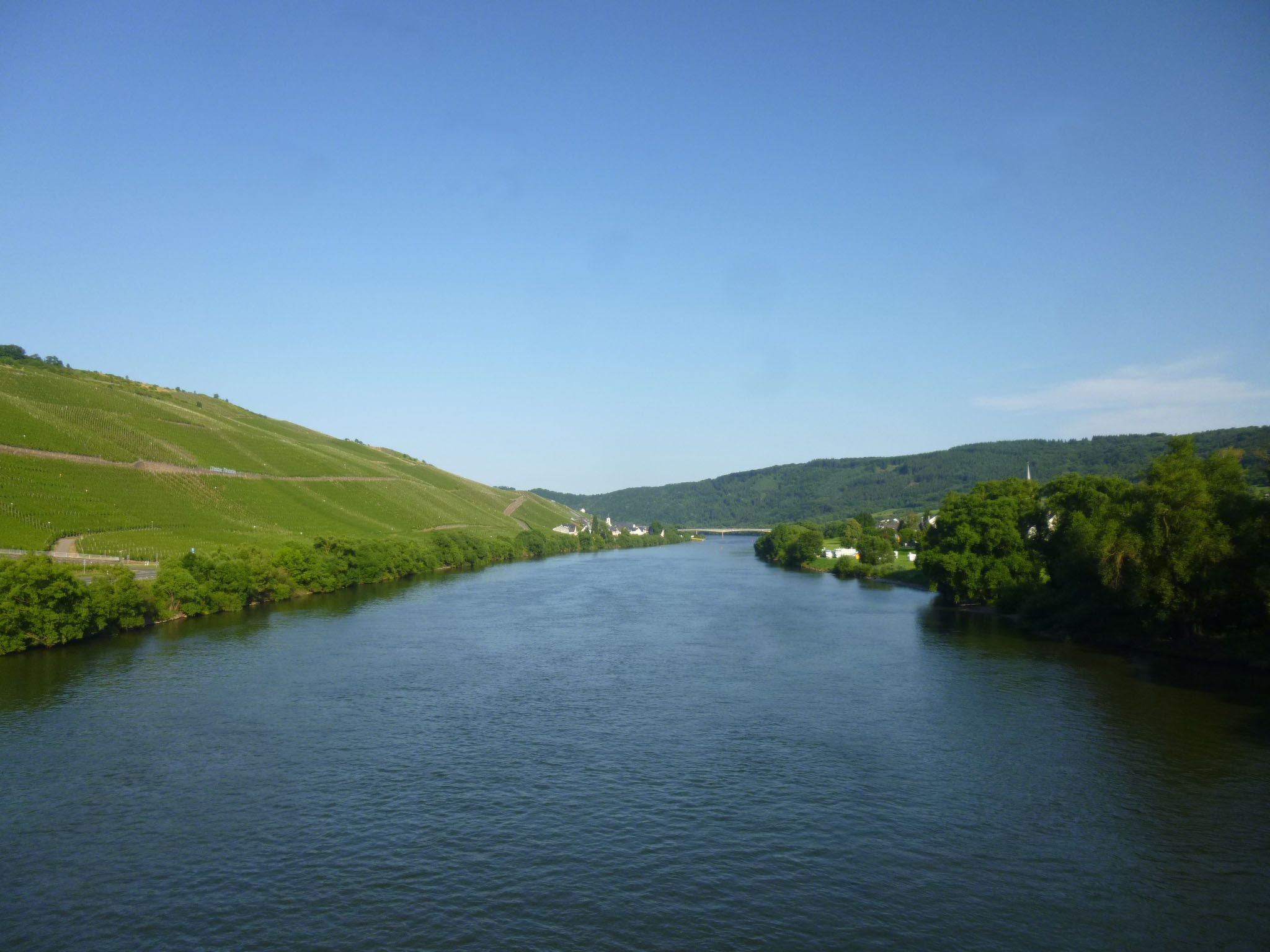 Moselschiefer-Traumferienwohnung am Moselufer-Binnen