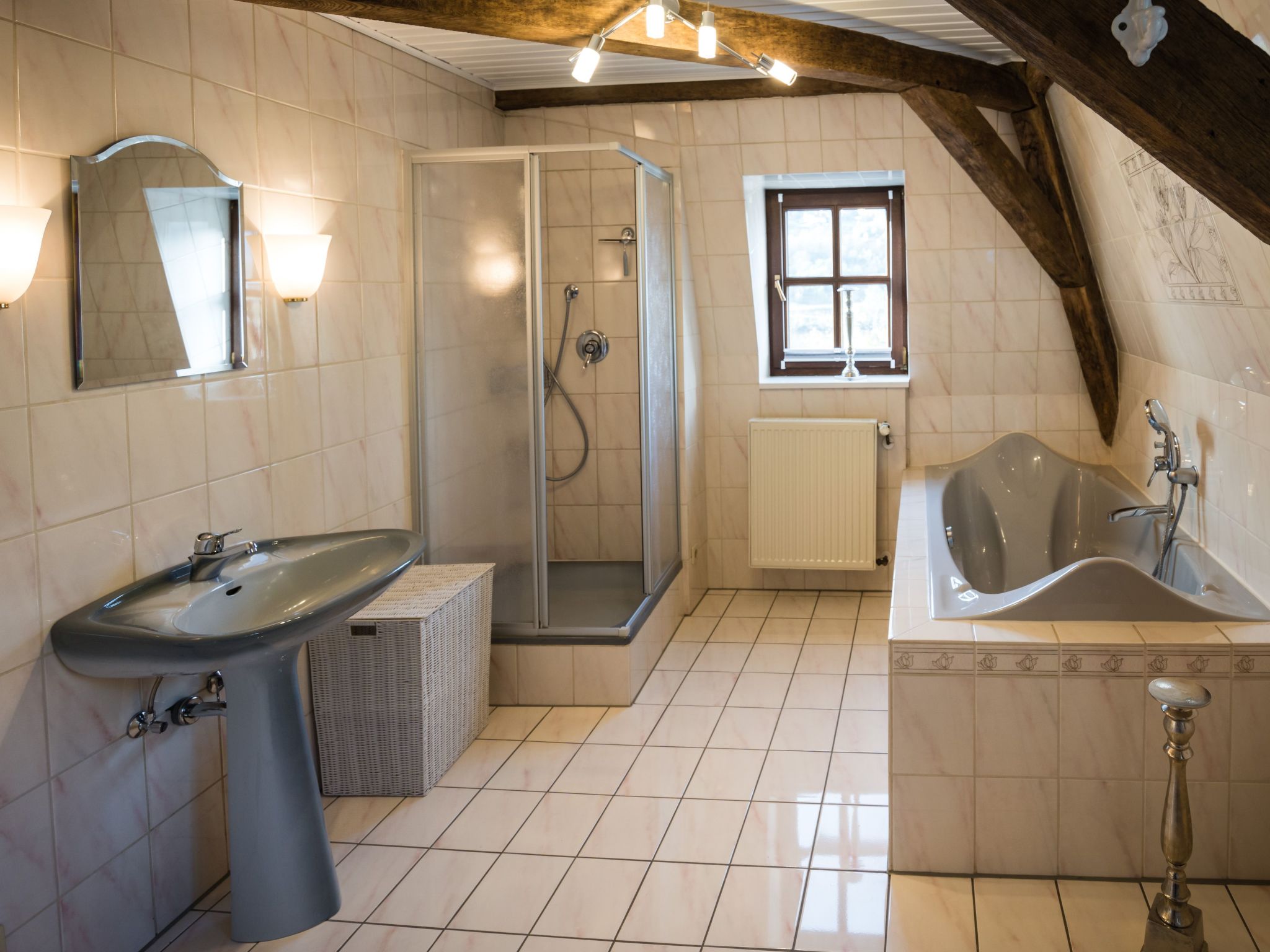 In Traben mit Kleinem Garten-Image-tags.info