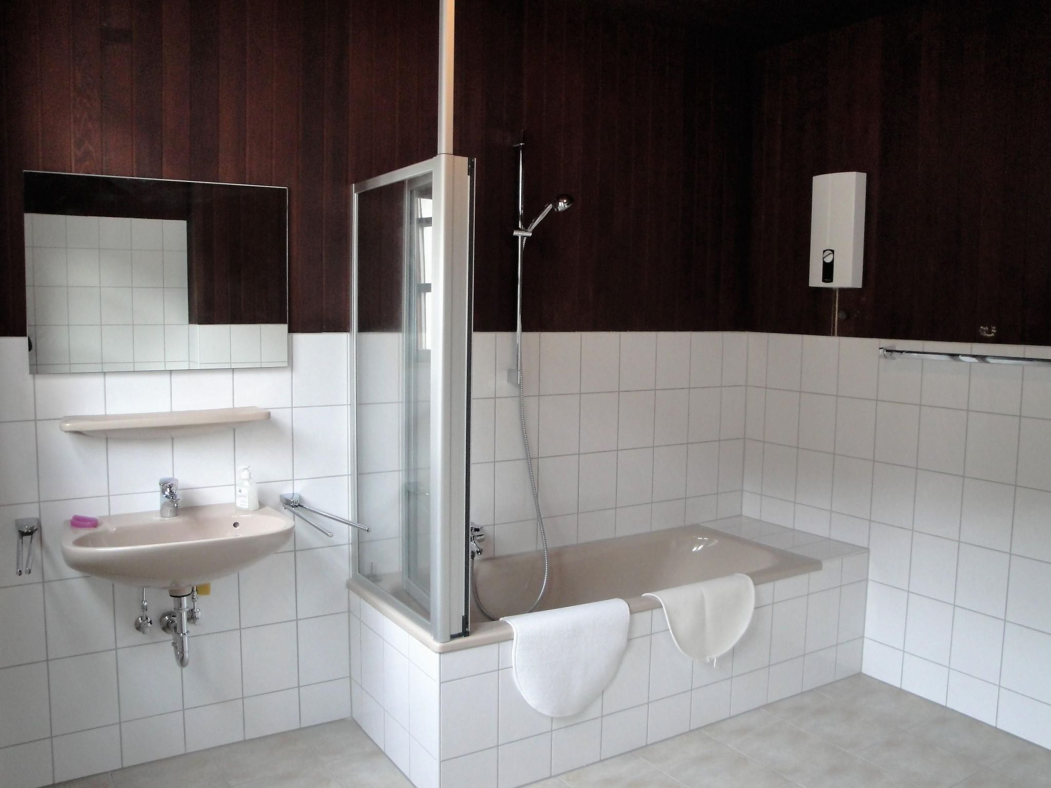 Wohnung in einem historischen Gebäude mit Balkon und Blick auf die Mosel-Image-tags.info