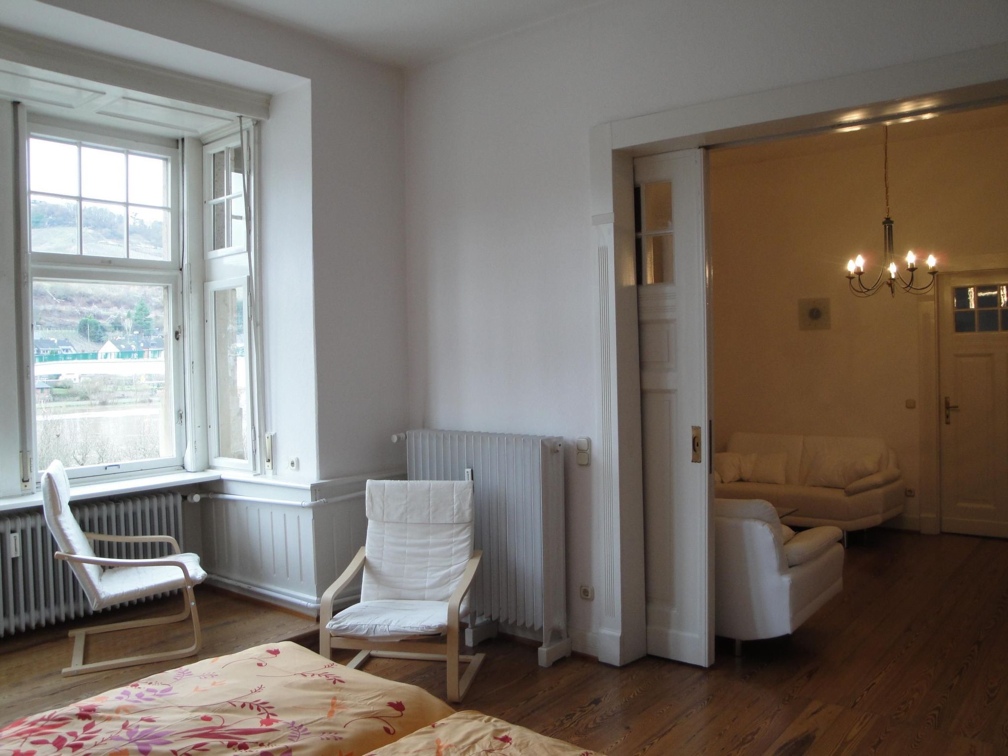 Wohnung in einem historischen Gebäude mit Balkon und Blick auf die Mosel-Image-tags.info