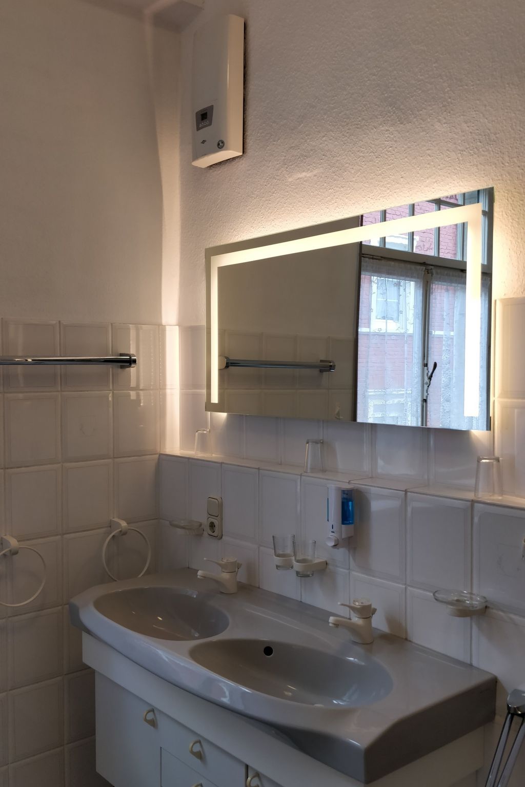 Wohnung in einem historischen Gebäude mit Balkon und Blick auf die Mosel-Image-tags.info