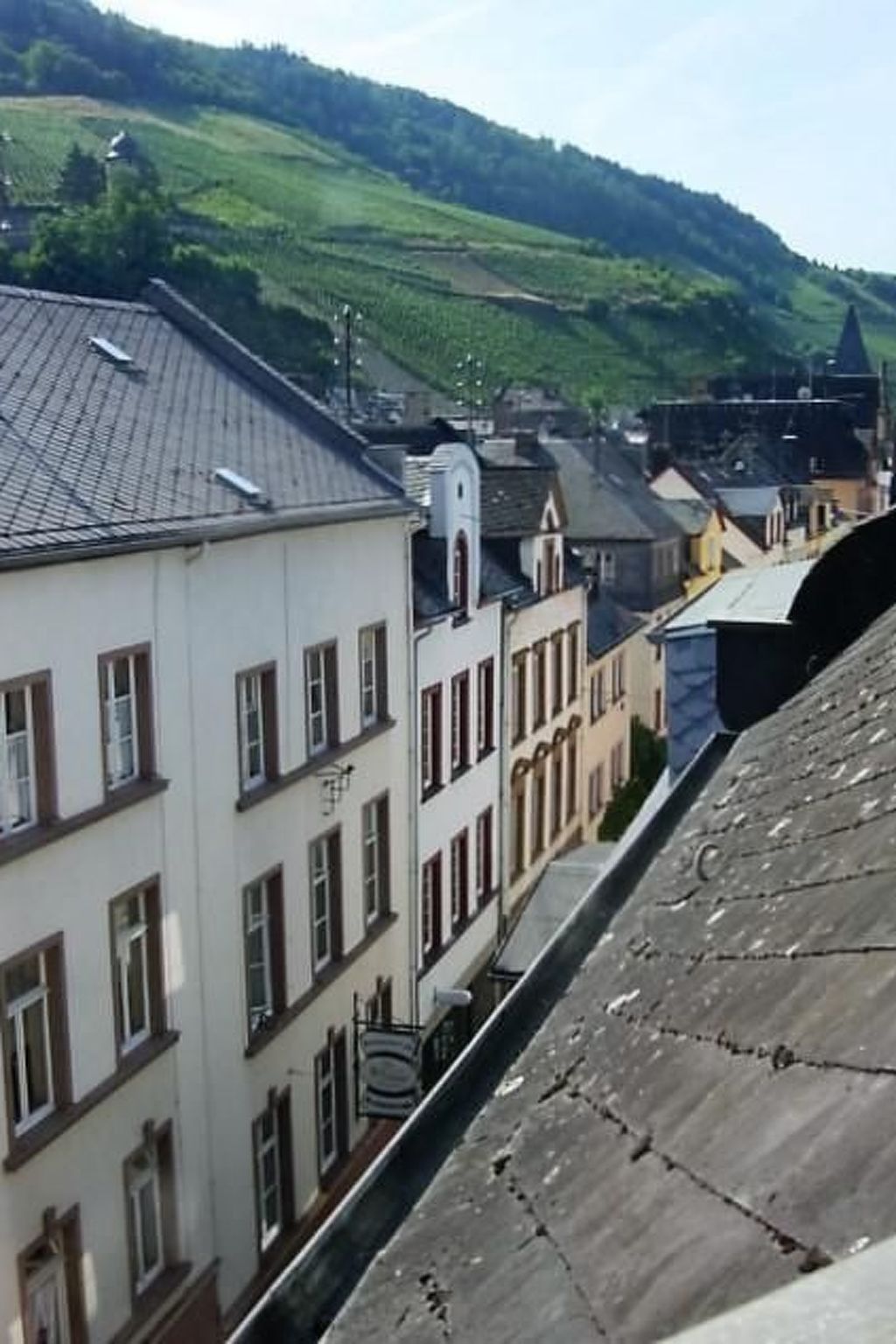 Wohnung in einem historischen Gebäude mit Balkon und Blick auf die Mosel-Image-tags.info
