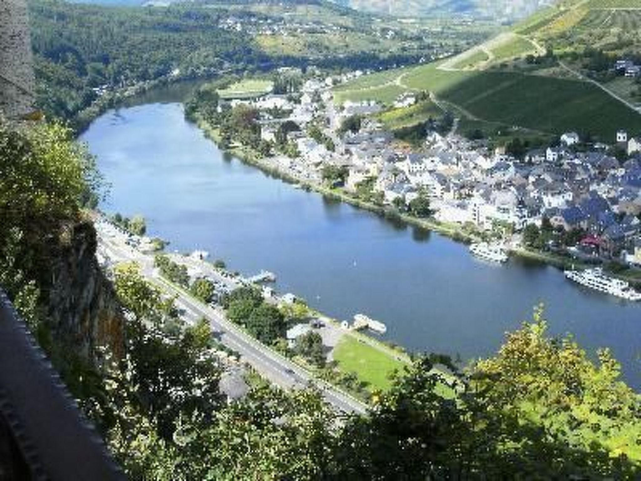 Am Moselufer-Image-tags.info