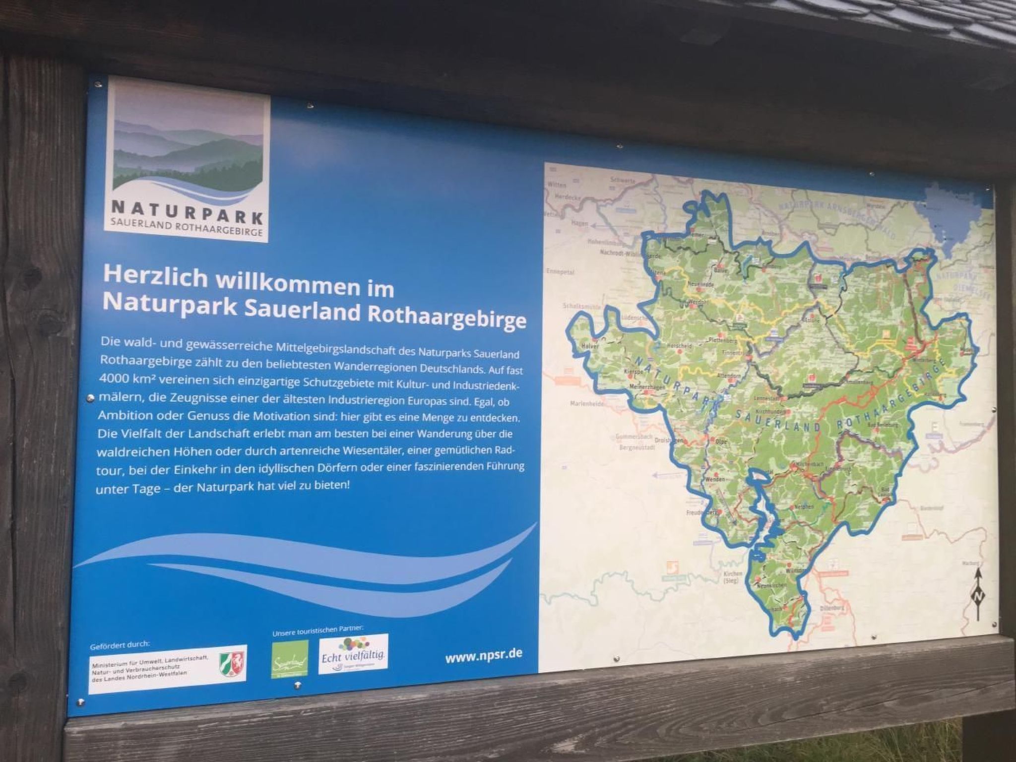 Berg- und Seeblick am Hillebachsee-Binnen