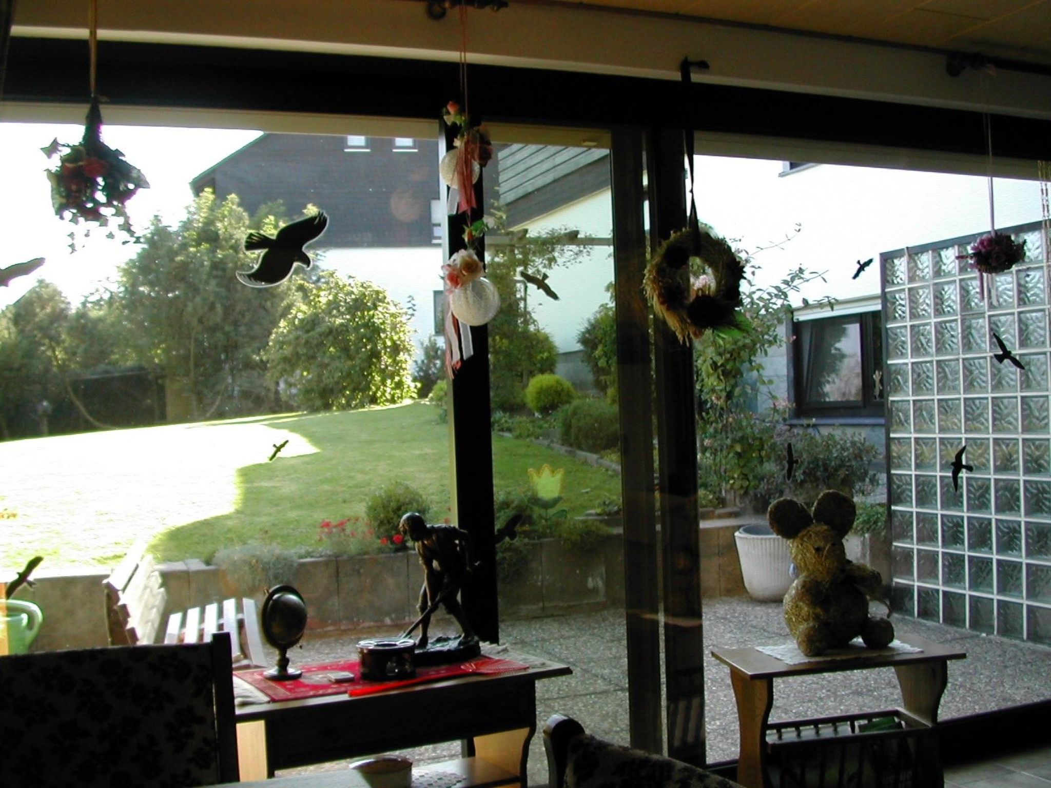 Mit eigener Terrasse-Drinnen