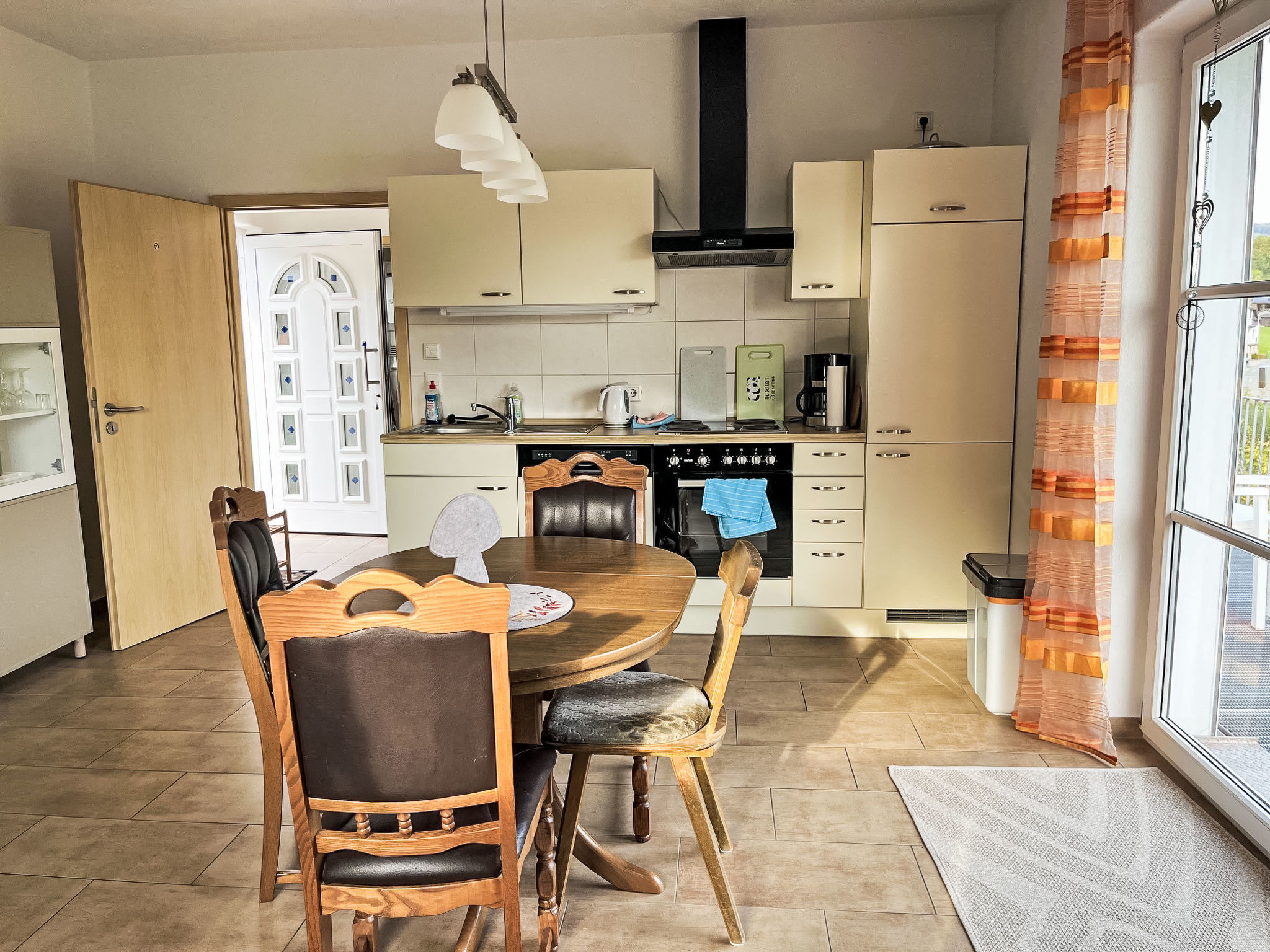 Appartement am Waldesrand – Cuisine et coin repas, photo 8 sur 20