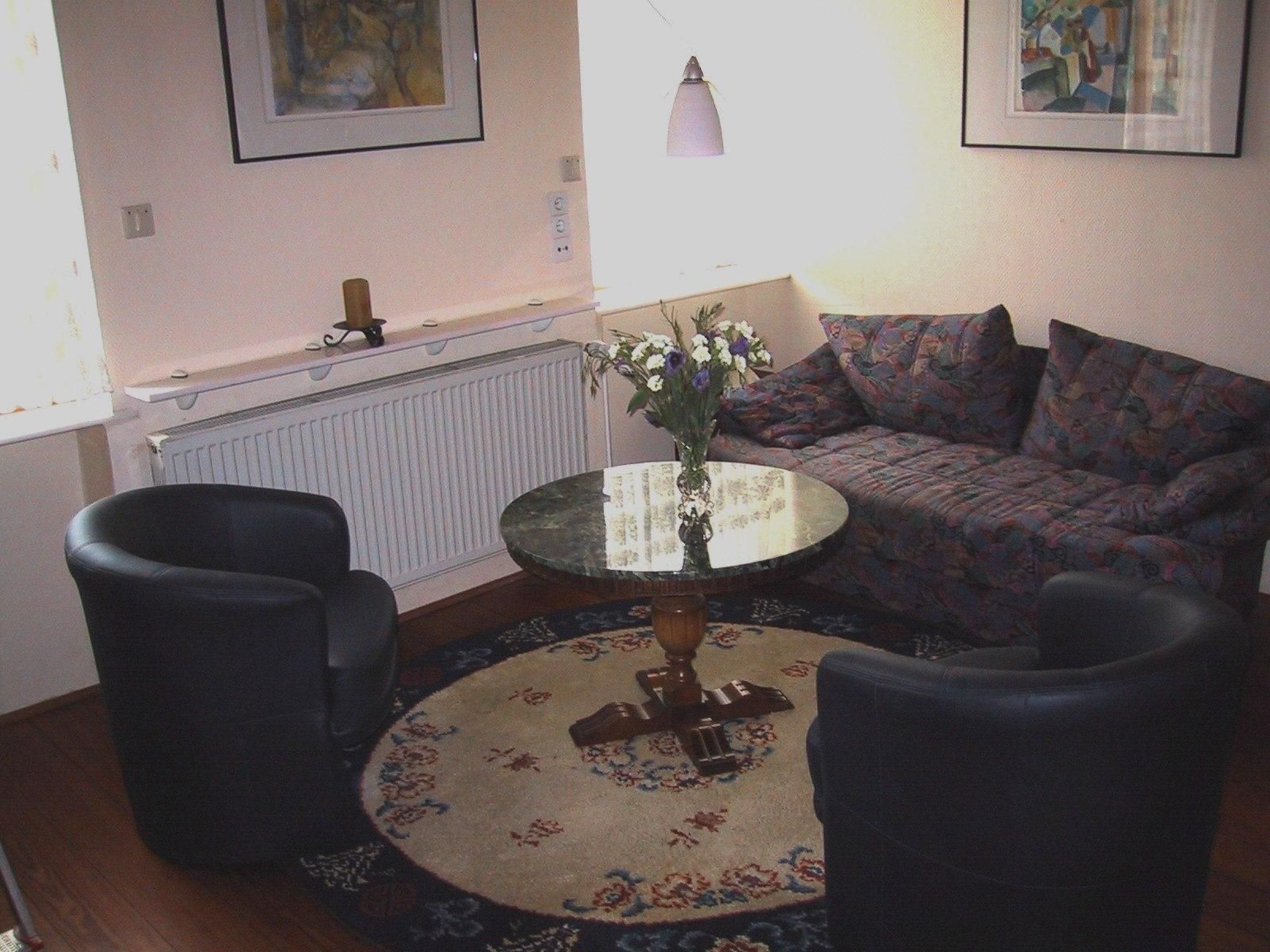 Mit großem Garten und Gemeinschaftspool-Binnen