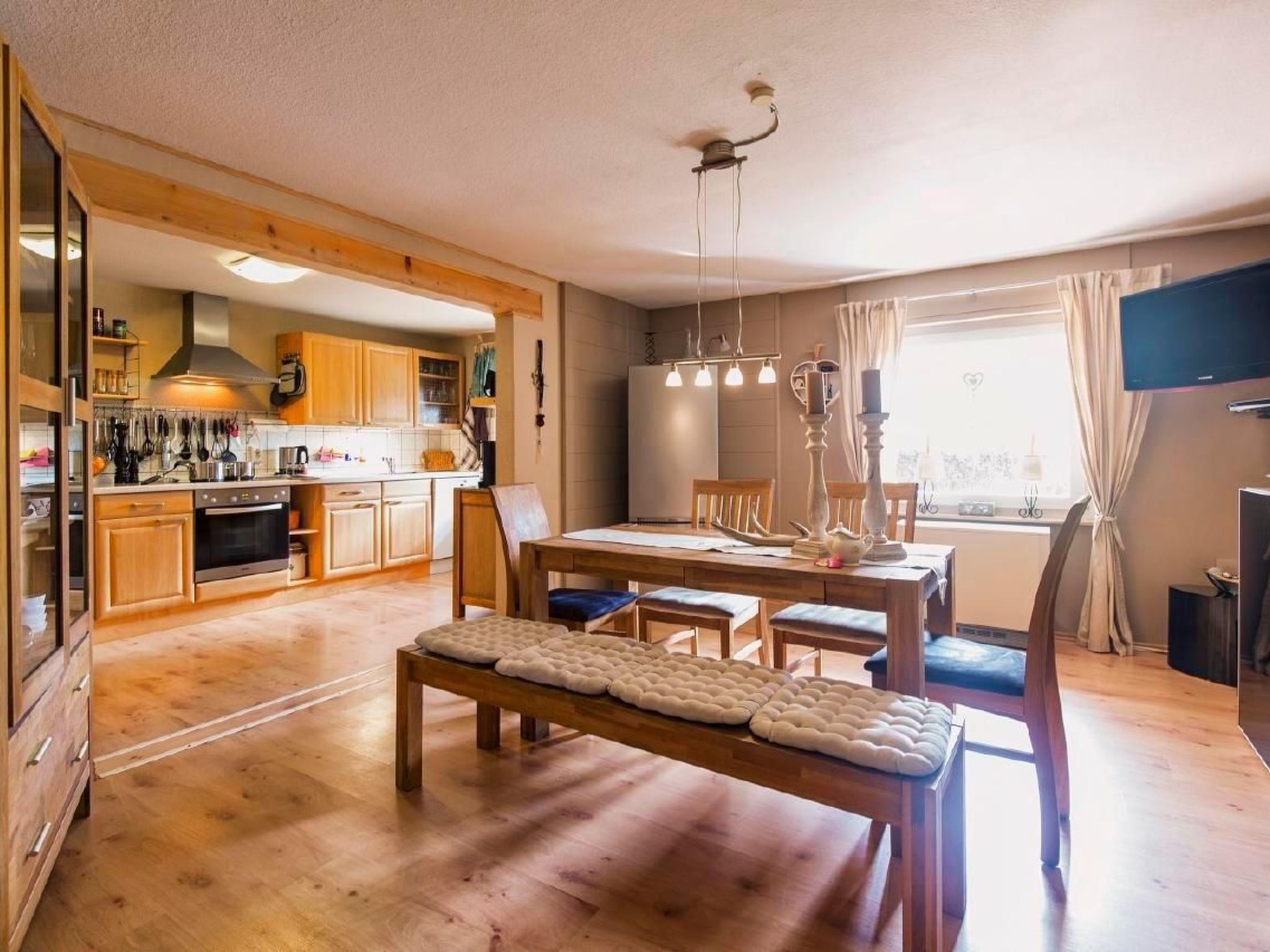 4 Sterne Ferienwohnung mit 3 Schlafzimmern, Nähe Limburg, Rheingau,Taunus, West — view 1 of 28