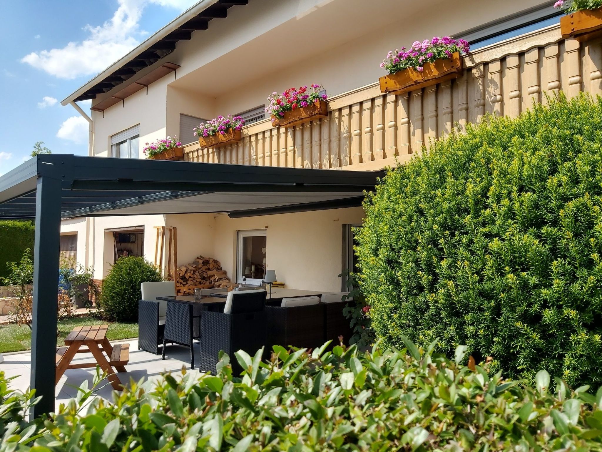 Große Wohnung in Mensfelden mit Großem Balkon - Binnen
