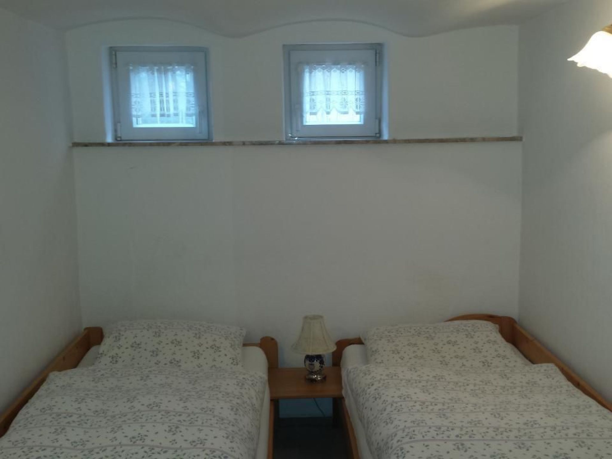 In Bernsfeld mit großem Garten-Drinnen