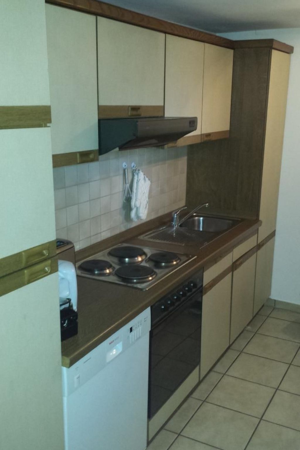 In Bernsfeld mit großem Garten-Image-tags.info