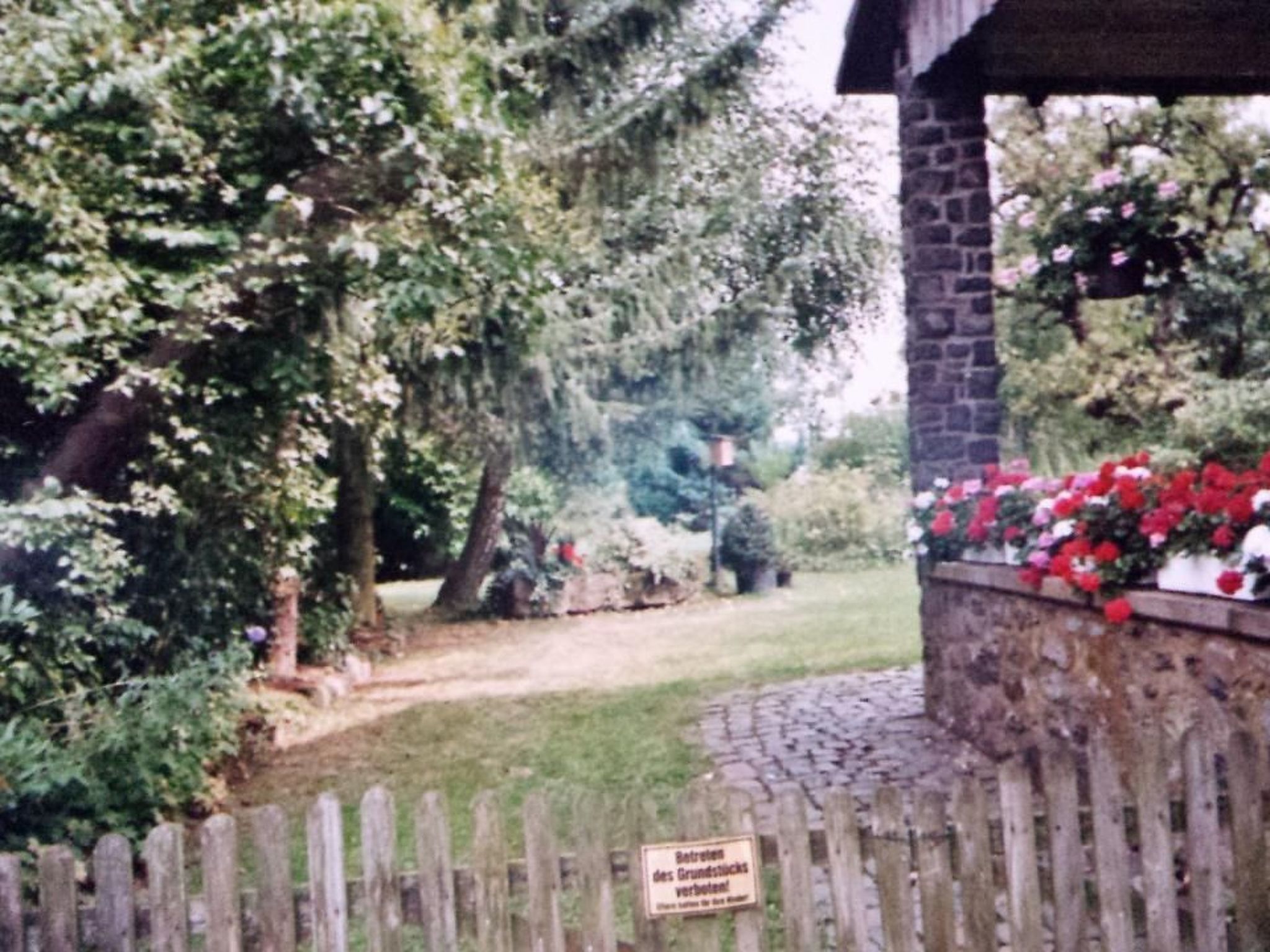 In Bernsfeld mit großem Garten-Draußen