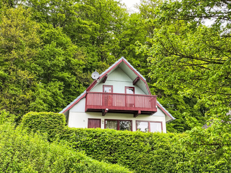 Open haard en meerzicht in vakantiehuis LoLa in Kirchheim in Kirchheim