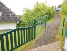 BärenNest Haus: vrijstaand vakantiehuis bij meer en bergen in Kirchheim - thumbnail 4