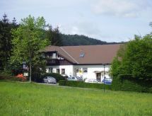 Gezellig appartement in Altenbrak met terras, tuin en uitzicht op de Harz - thumbnail 2