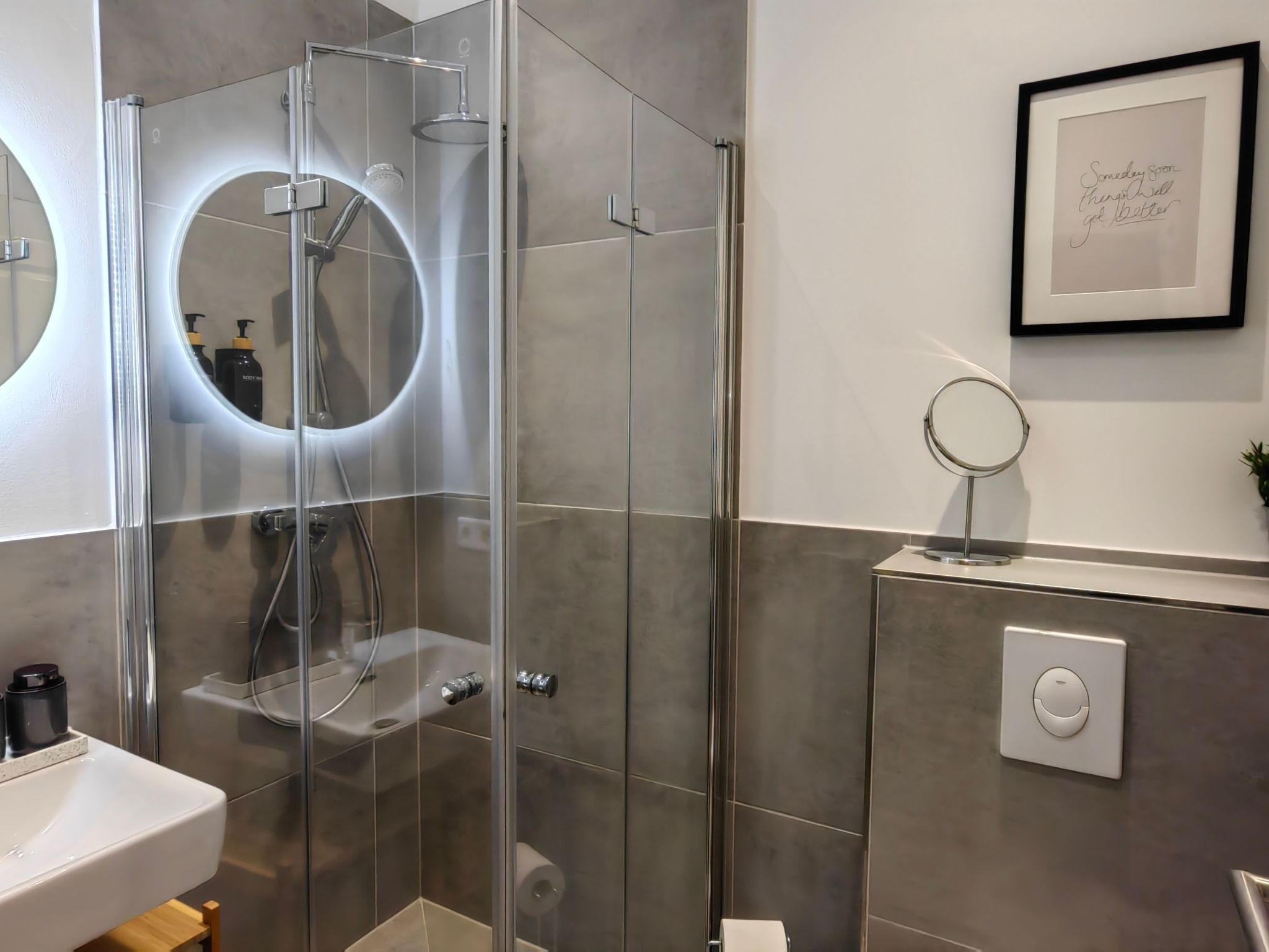 250m Rhein - ruhiges Apartement nähe Hbf -K-111-S-Image-tags.info