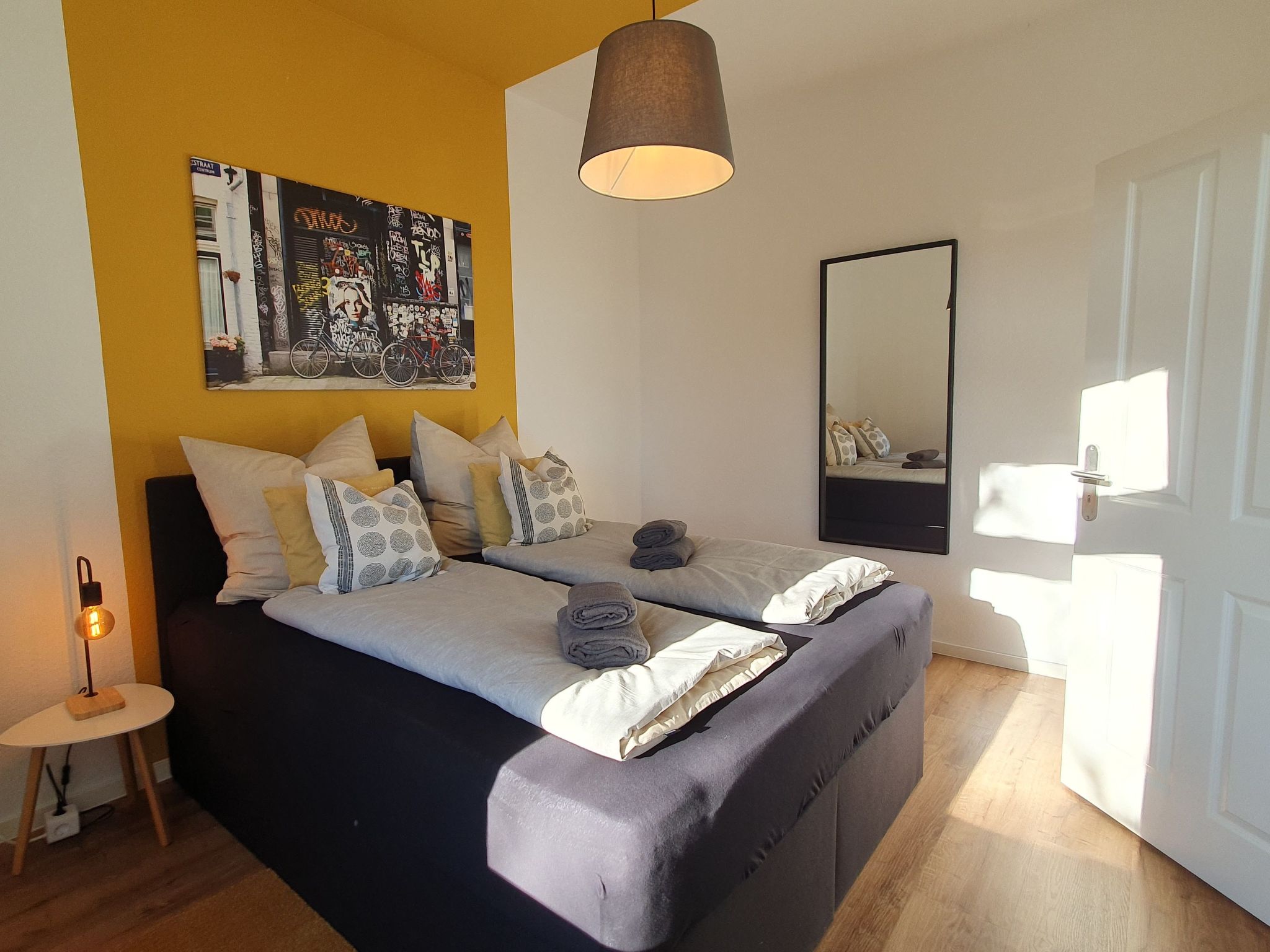 250m Rhein - ruhiges Apartement nähe Hbf -K-111-S-Image-tags.info