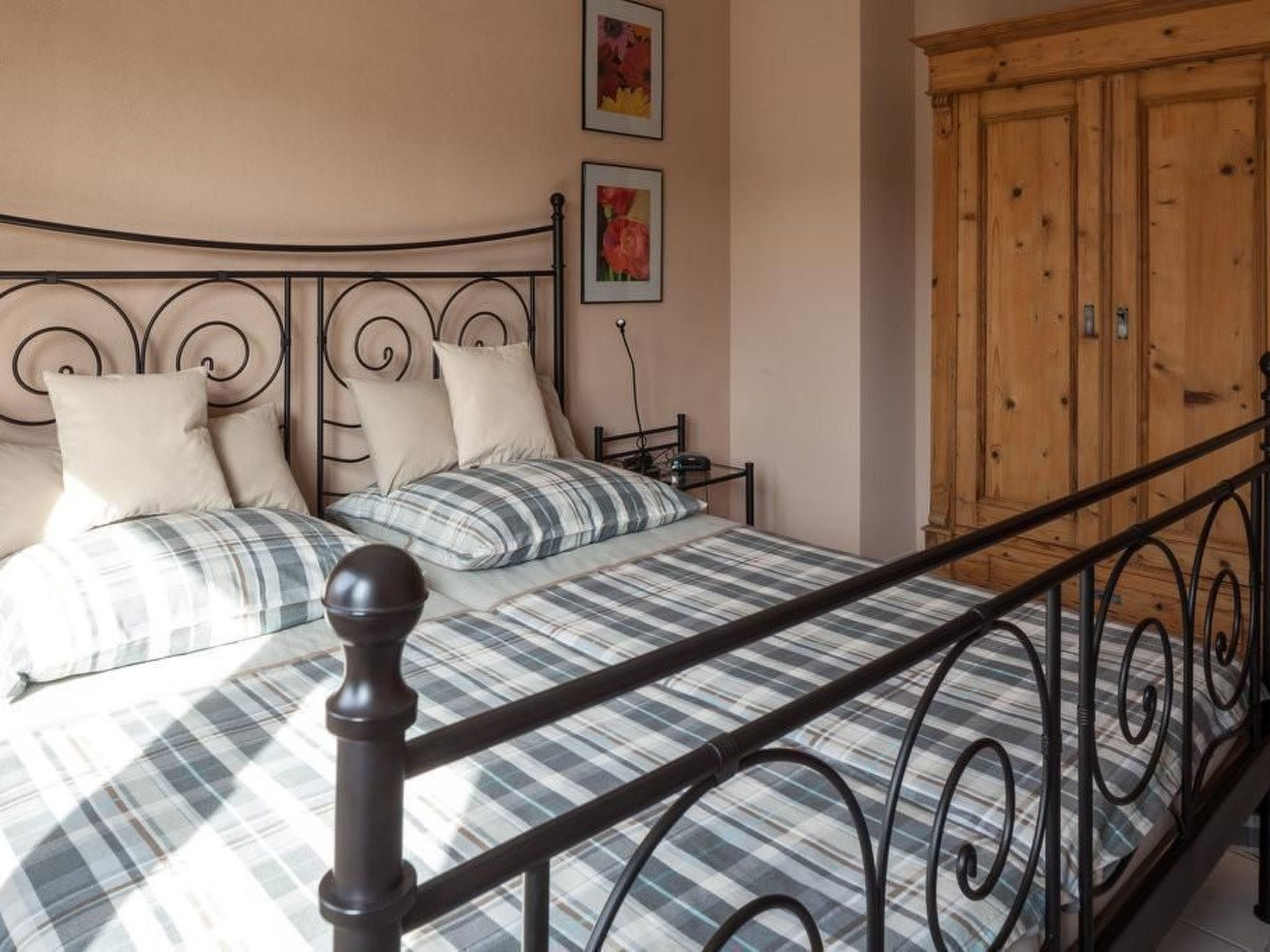 Mit Balkon und Rheinblick