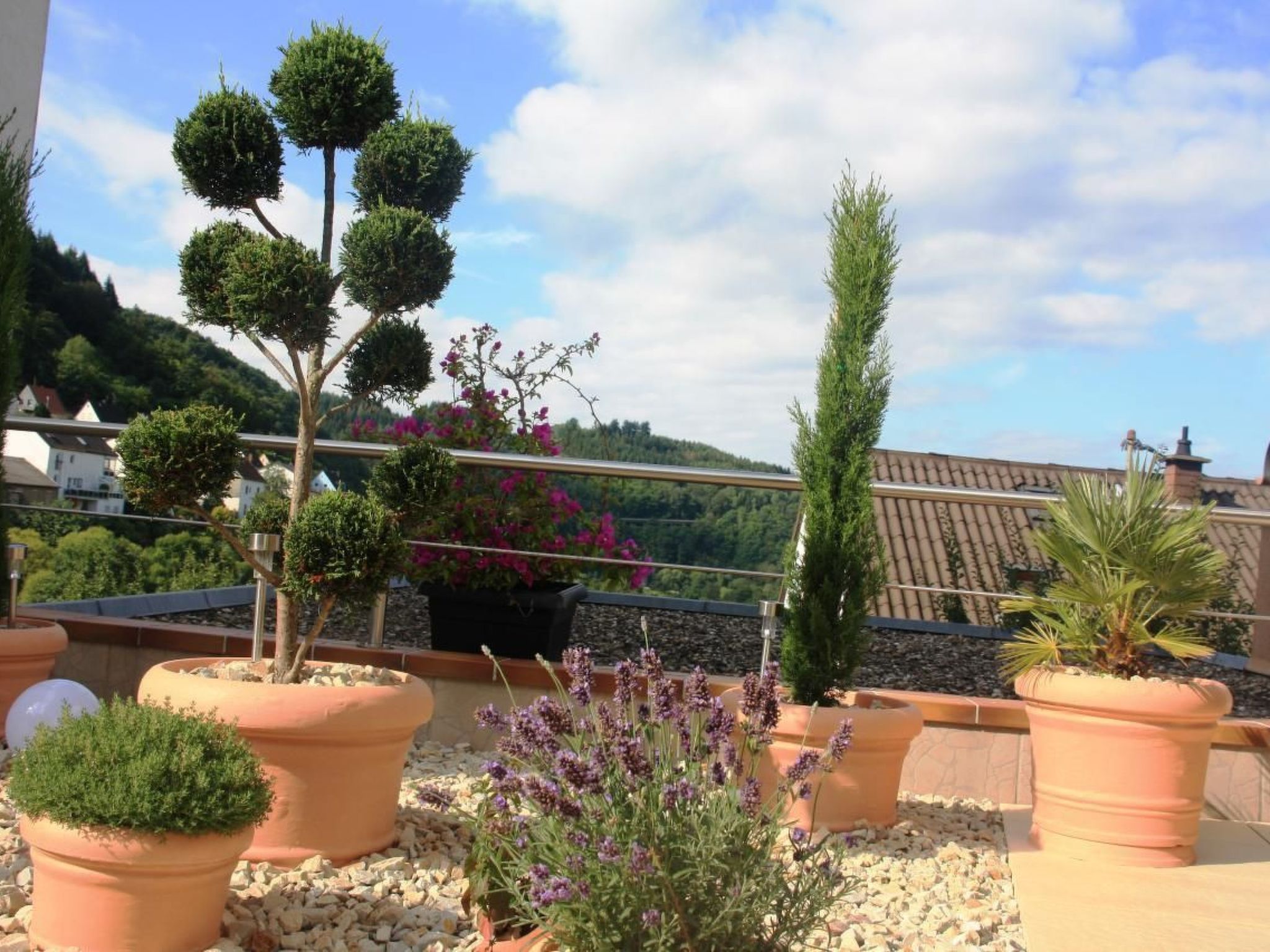 Mit Blick auf das Wasser