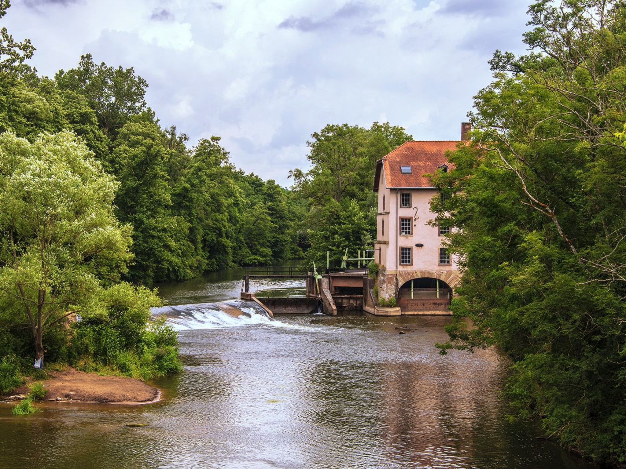 Gemütliche Ferienwohnung in Alt-Saarbrücken mit Terrasse-Image-tags.info