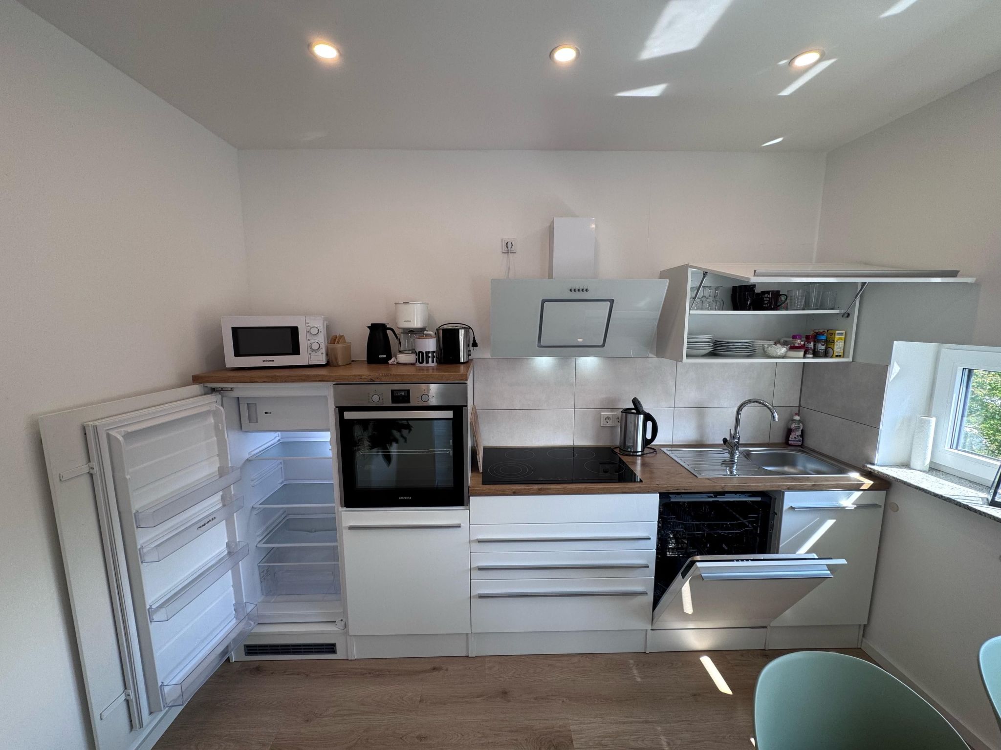 Dariana Schwalbach-Image-tags.info