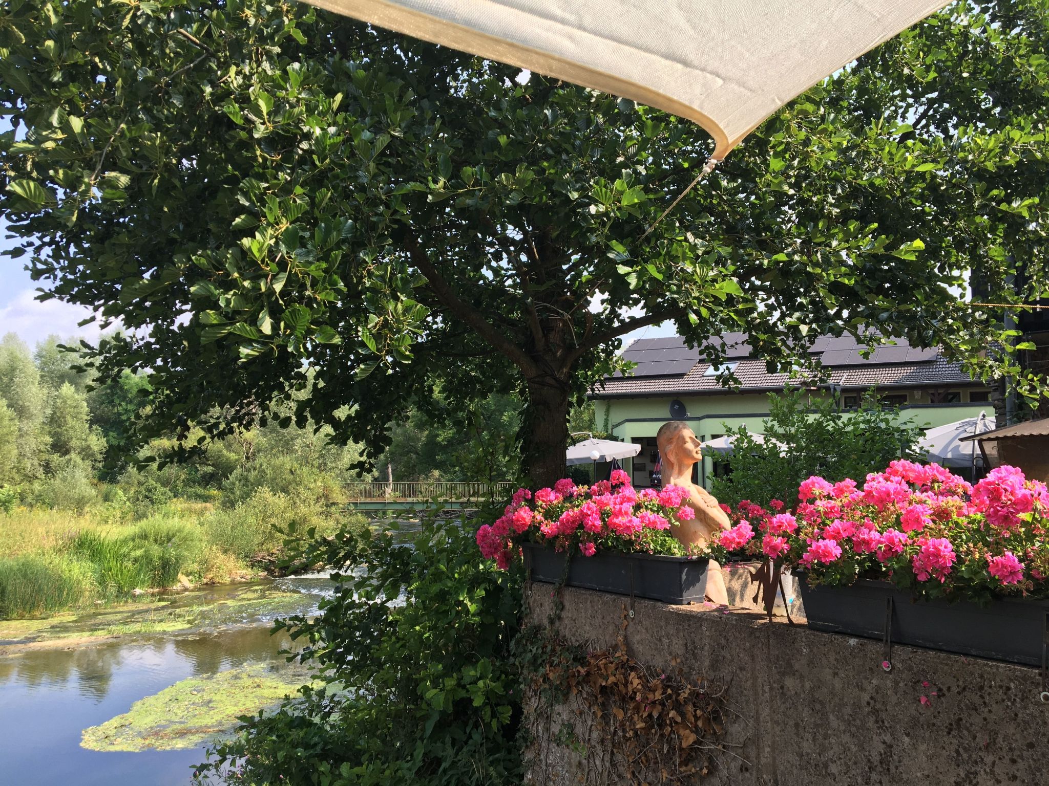 Appartement mit Balkon