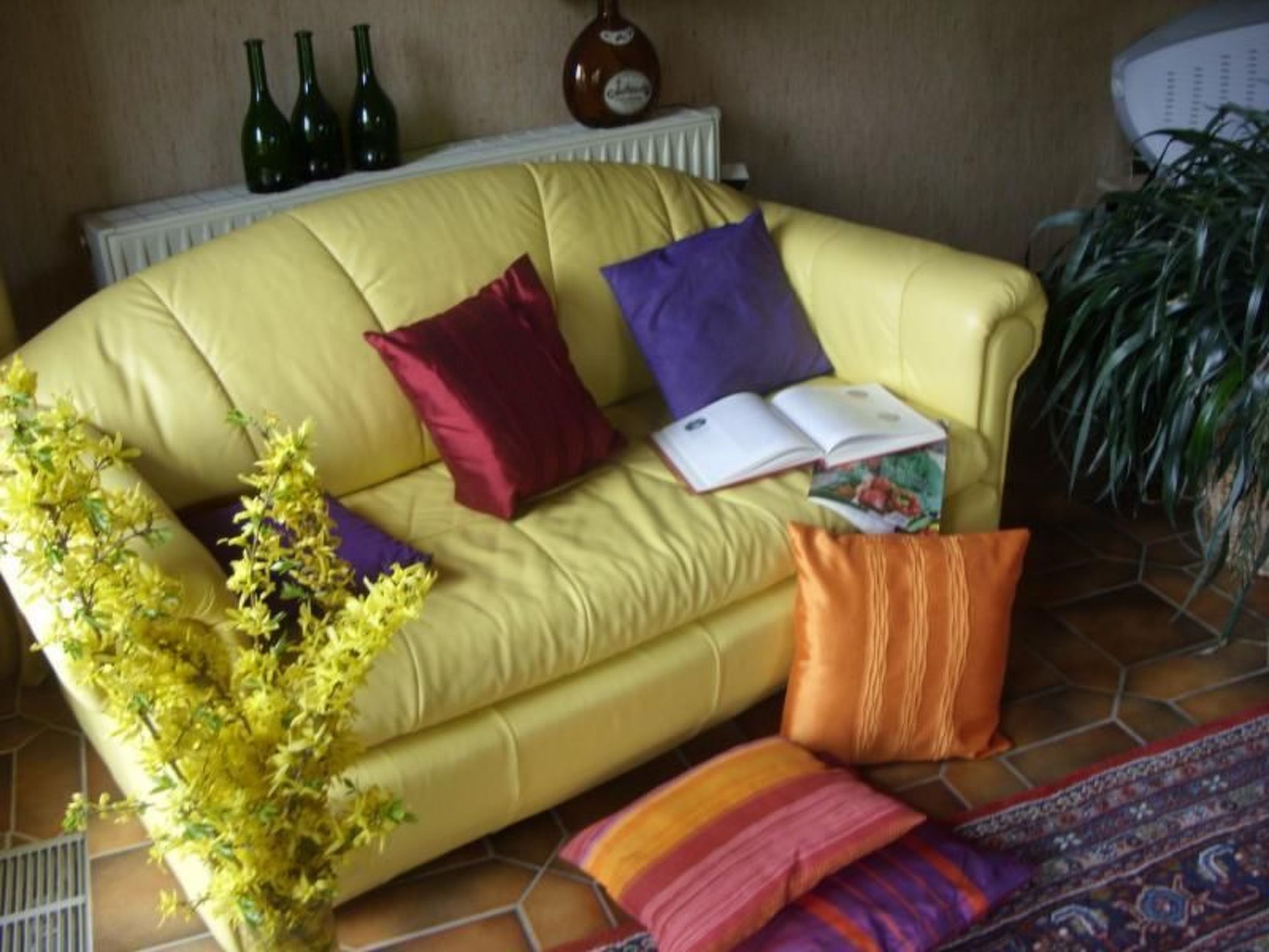 Mit Terrasse und Parkplatz-Binnen