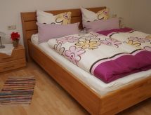 Vakantieappartement Jungbauernhof in Alpirsbach met bergzicht - thumbnail 1