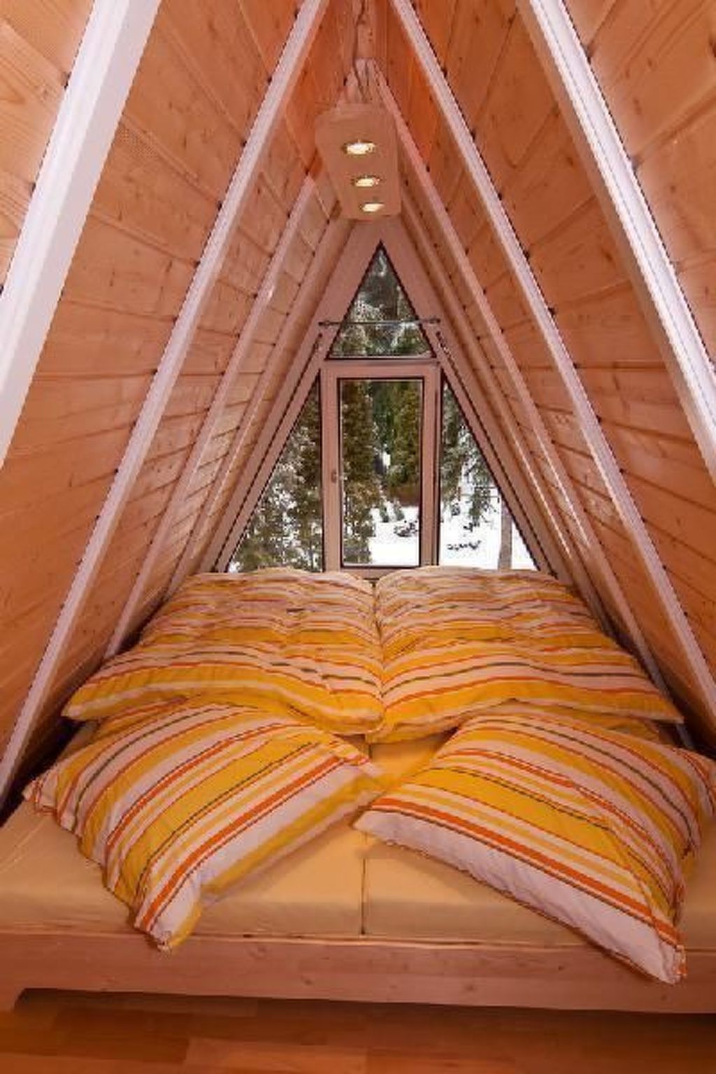 Nur-Dach-Ferienhaus für vier Personen-Binnen