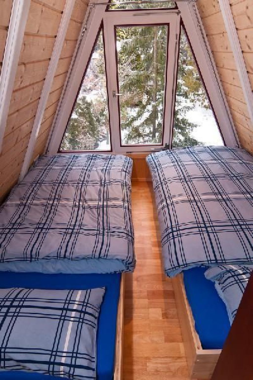 Nur-Dach-Ferienhaus für vier Personen-Binnen