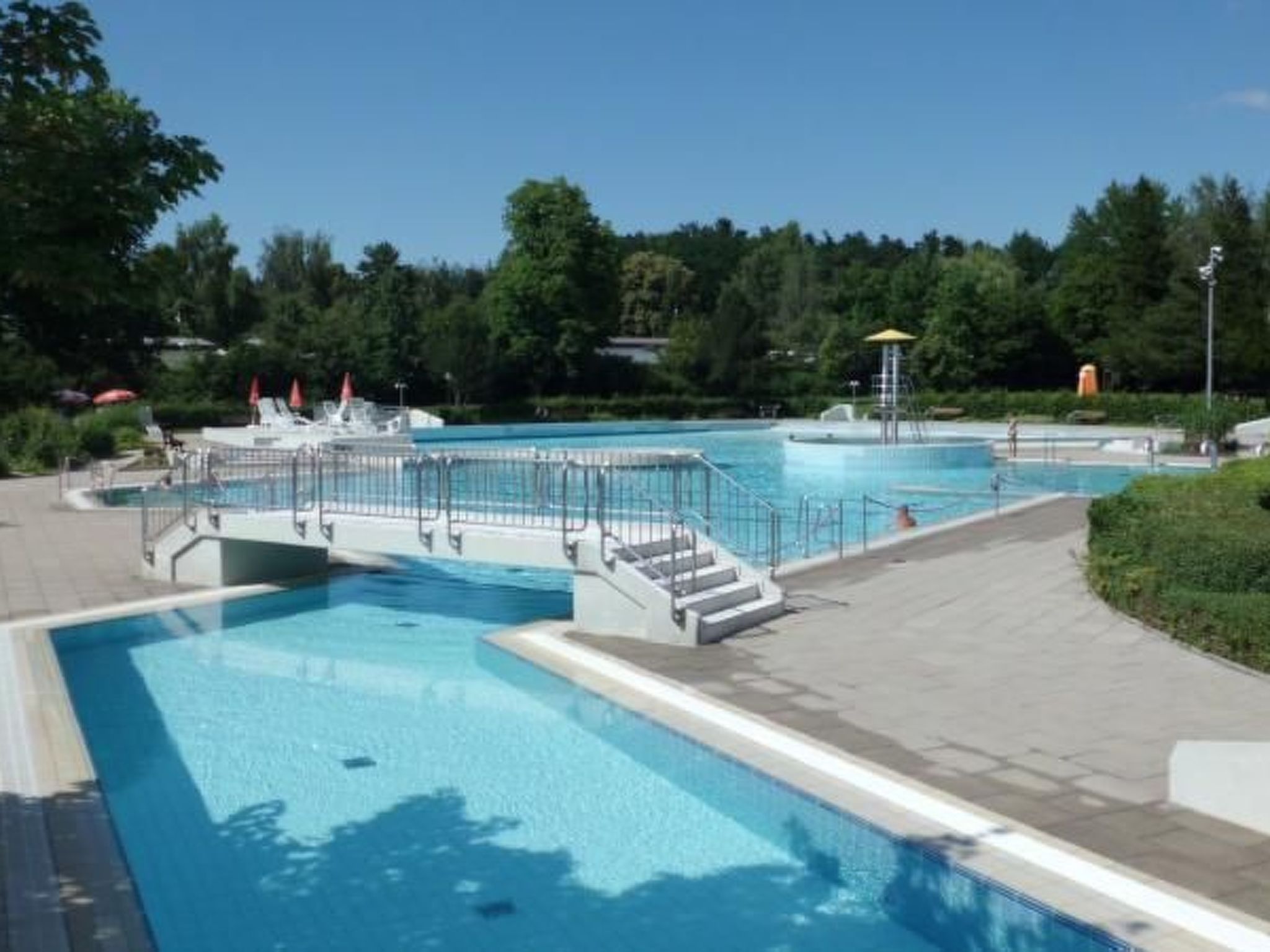 Nur-Dach-Ferienhaus für vier Personen-Binnen