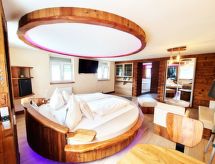 Romantisch Vrijstaand Appartement met Whirlpool & Tuin in het Zwarte Woud - thumbnail 5