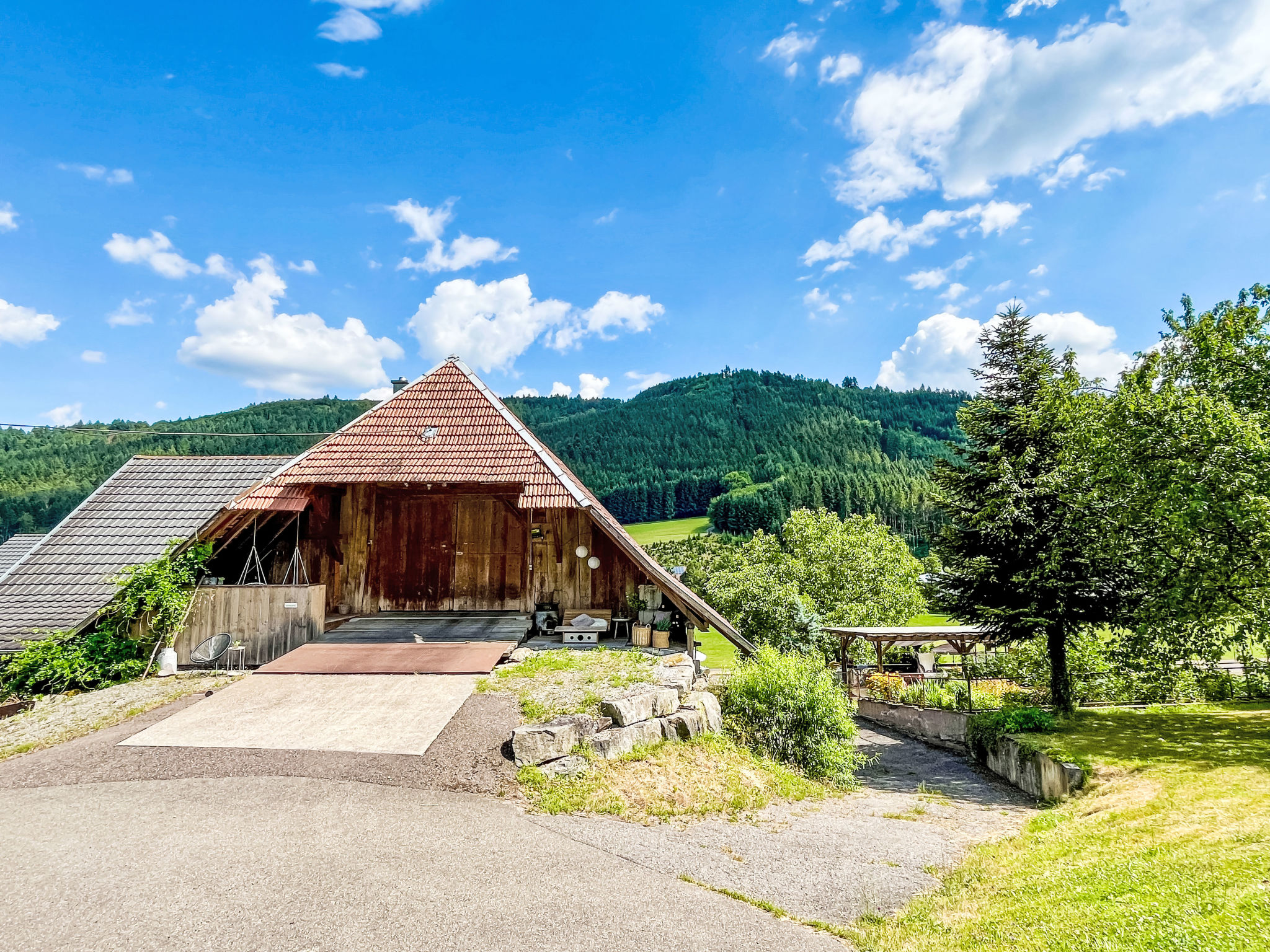 Kinast (HFT201)-Draußen