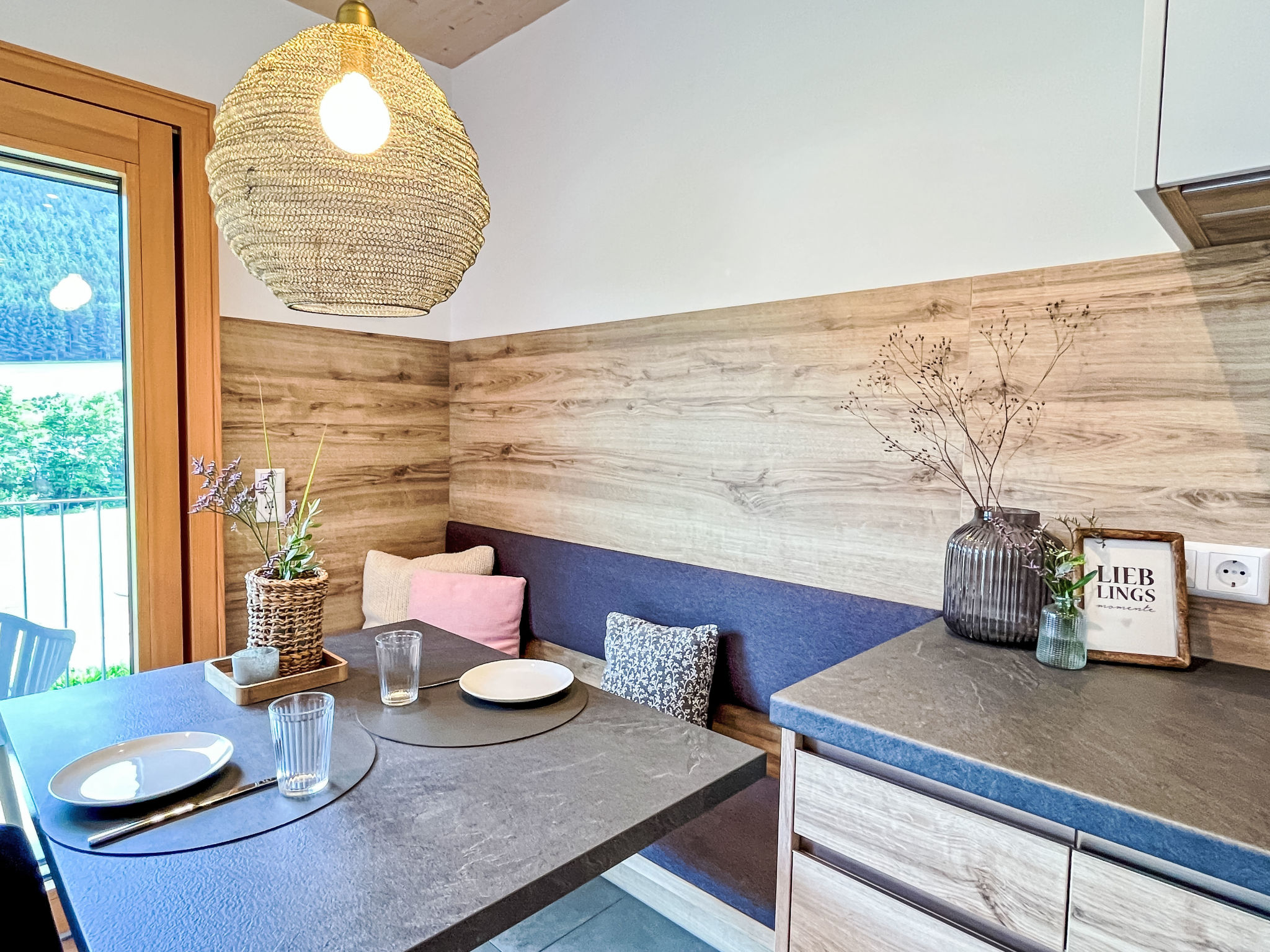 Kinast (HFT201)-Drinnen