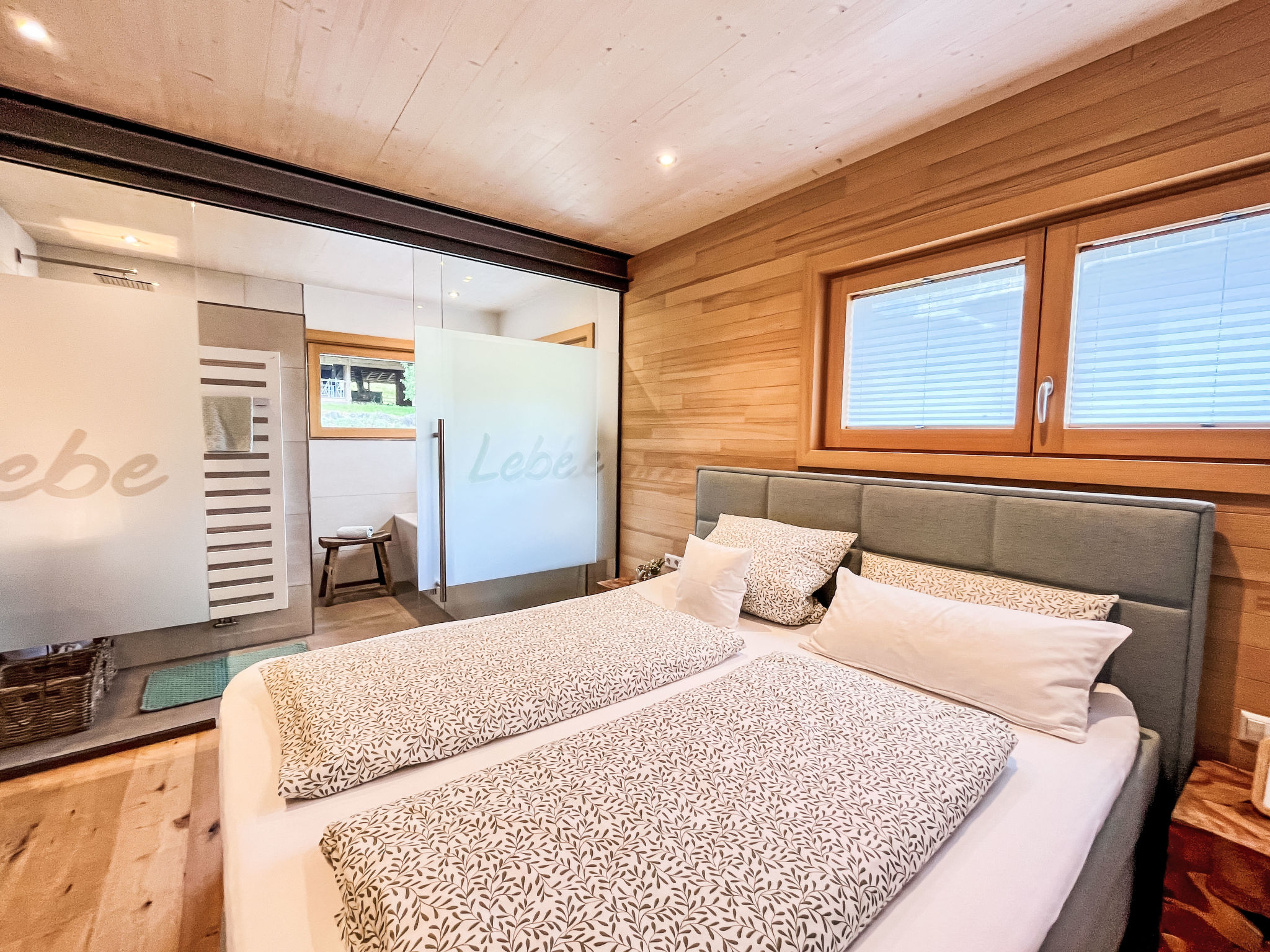 Kinast (HFT201)-Drinnen