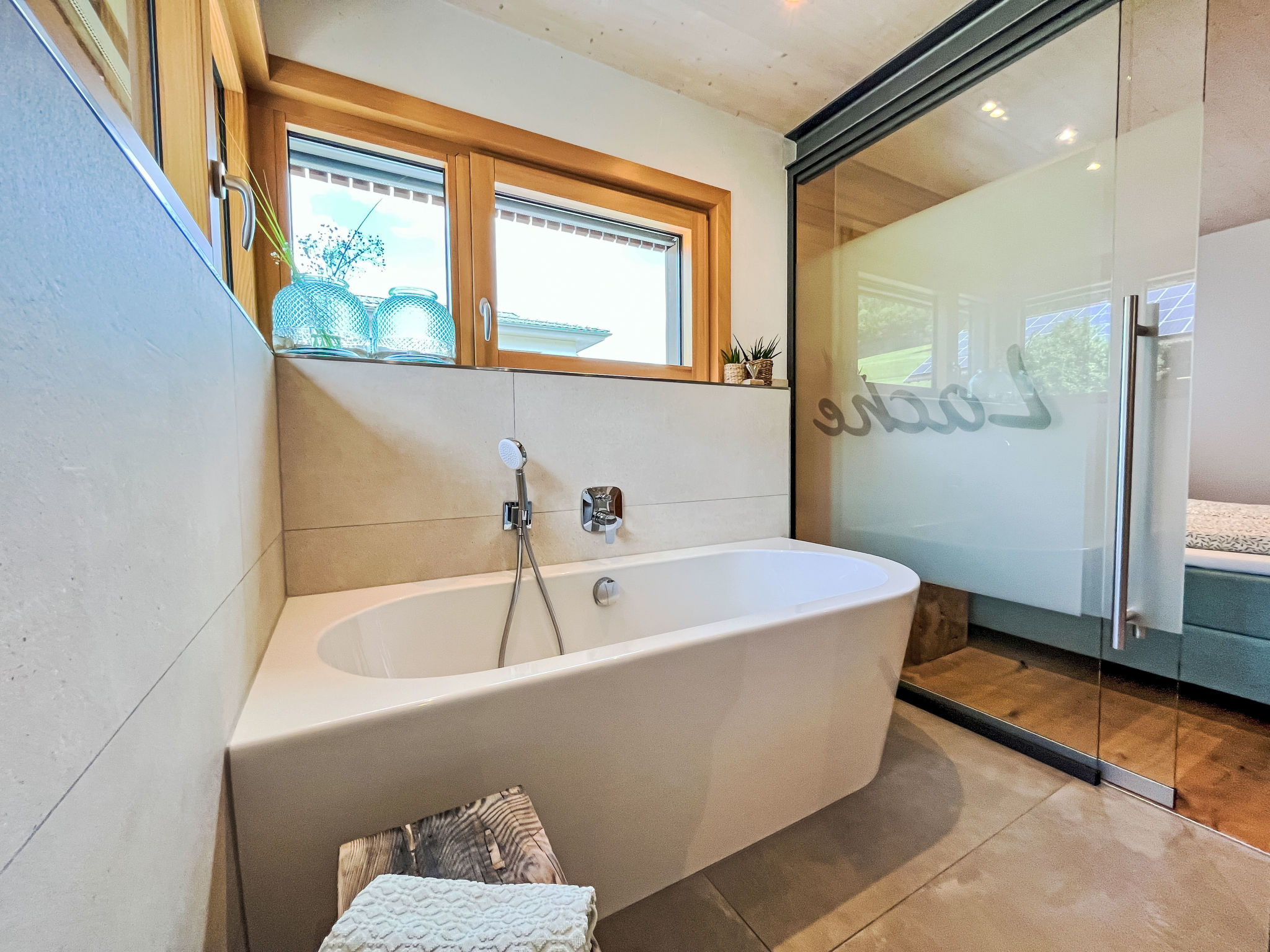 Kinast (HFT201)-Drinnen