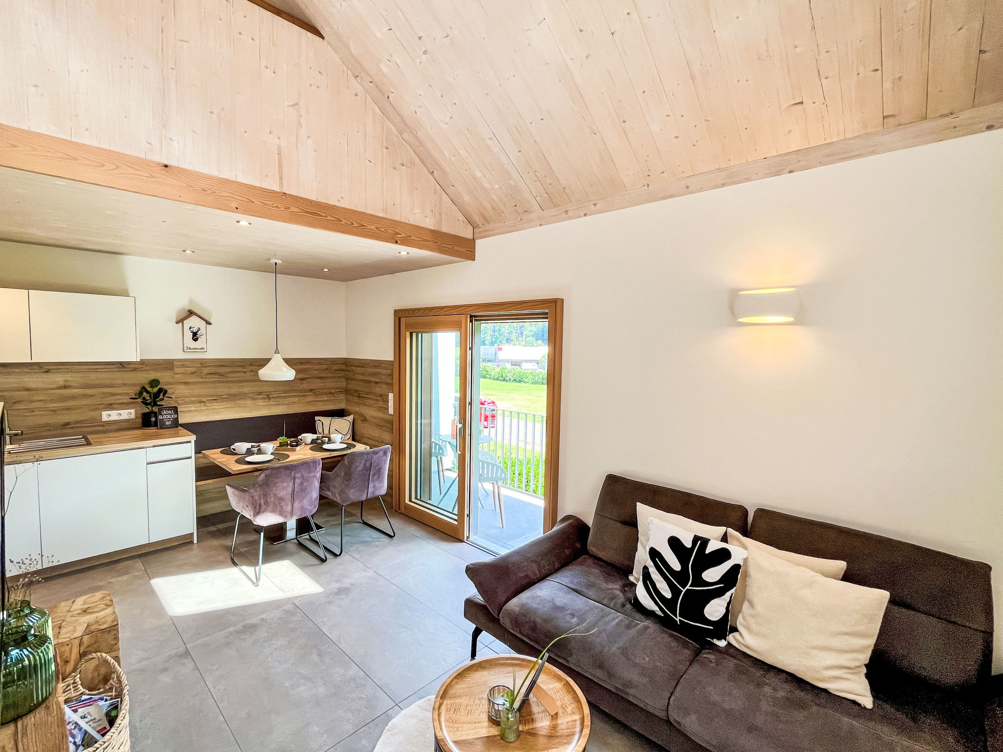 Kinast (HFT202)-Binnen