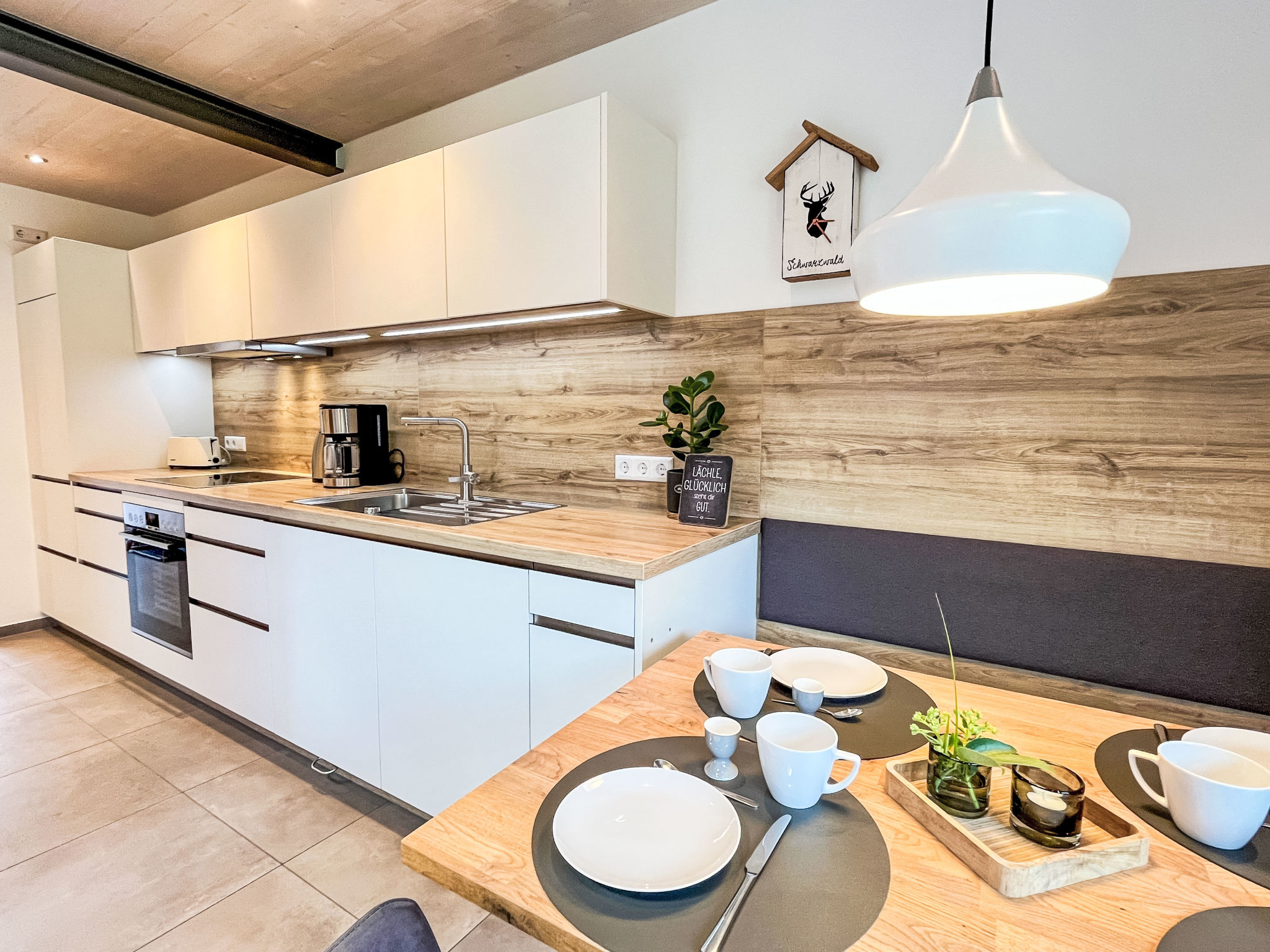 Kinast (HFT202)-Binnen