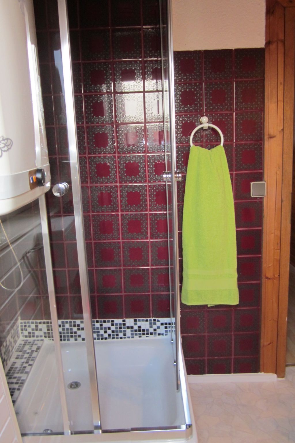 Dachgeschosswohnung mit Gartennutzung-Binnen