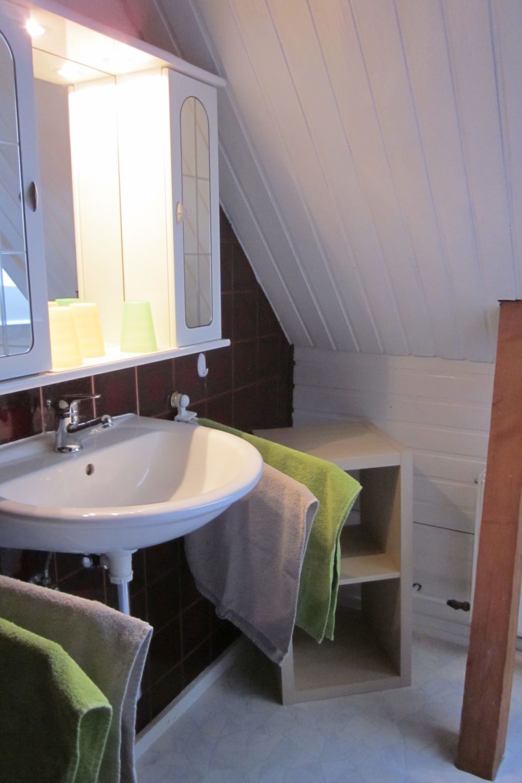 Dachgeschosswohnung mit Gartennutzung-Binnen